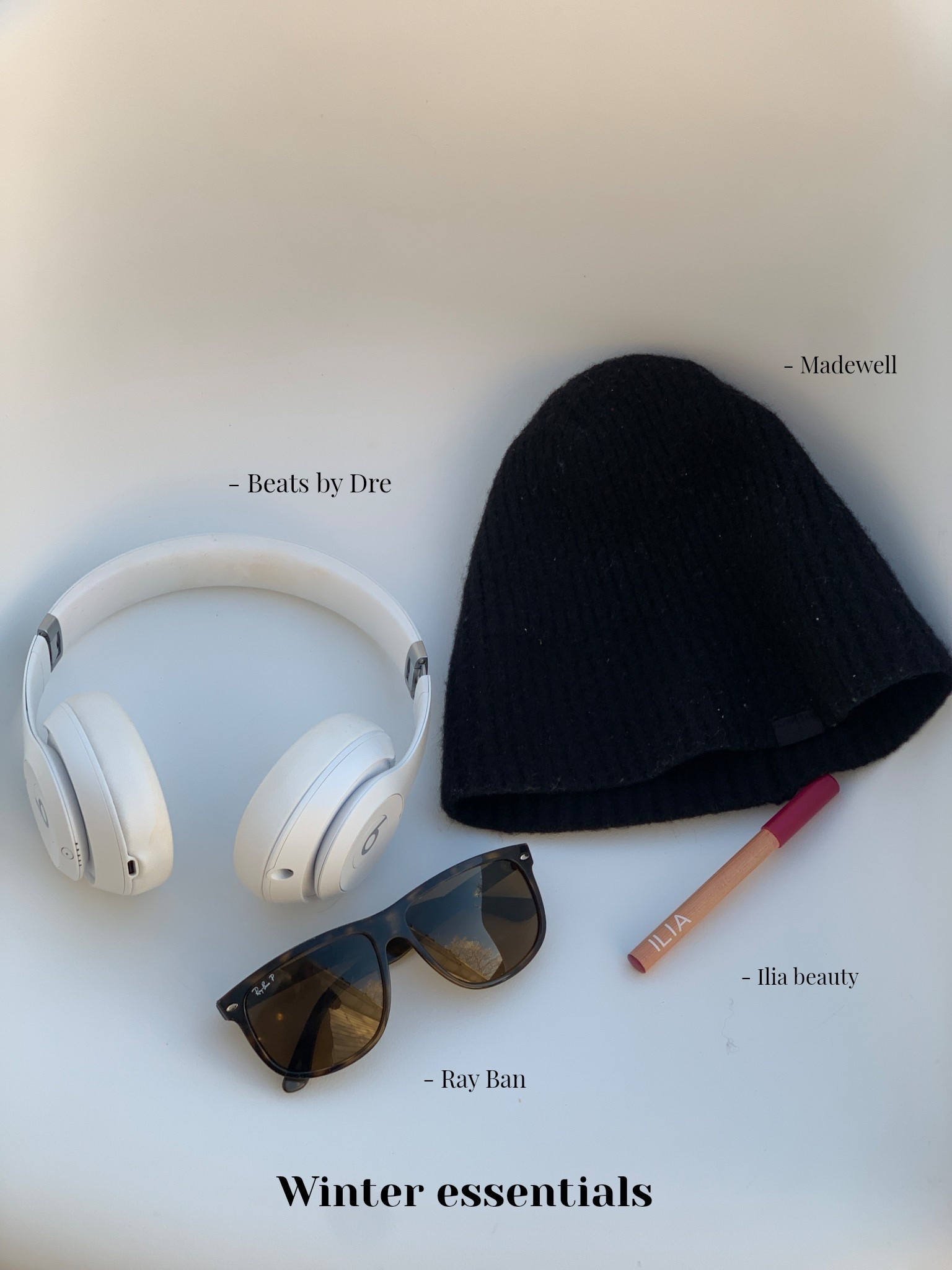 Winter essentials 🤍 


#LTKTravel #LTKootd #LTKNYFW