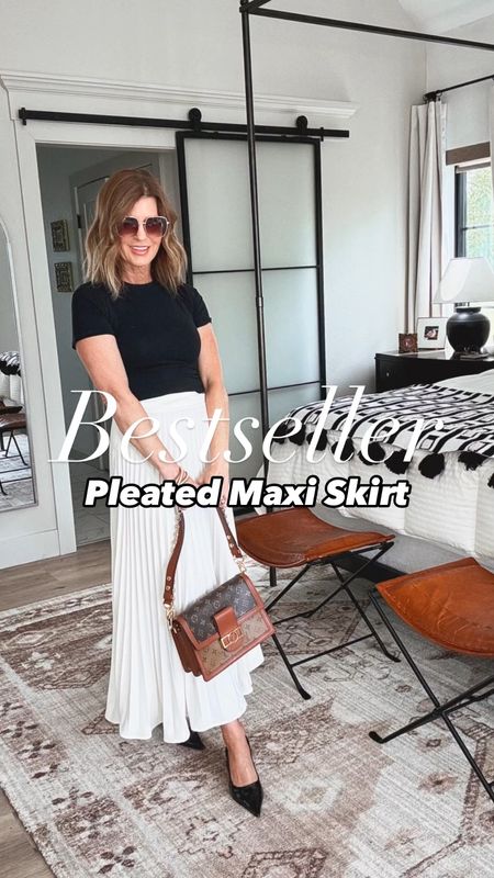 T-shirt $10 (wearing a size medium)
Bestselling pleated maxi skirt $30 (wearing a size small)
Accessories:
Bracelet- less than $6 and sunglasses less than $10. Don’t forget the shapewear: also bestsellers for us for good reason!  #walmartfashion

#LTKVideo #LTKstyletip #LTKfindsunder50