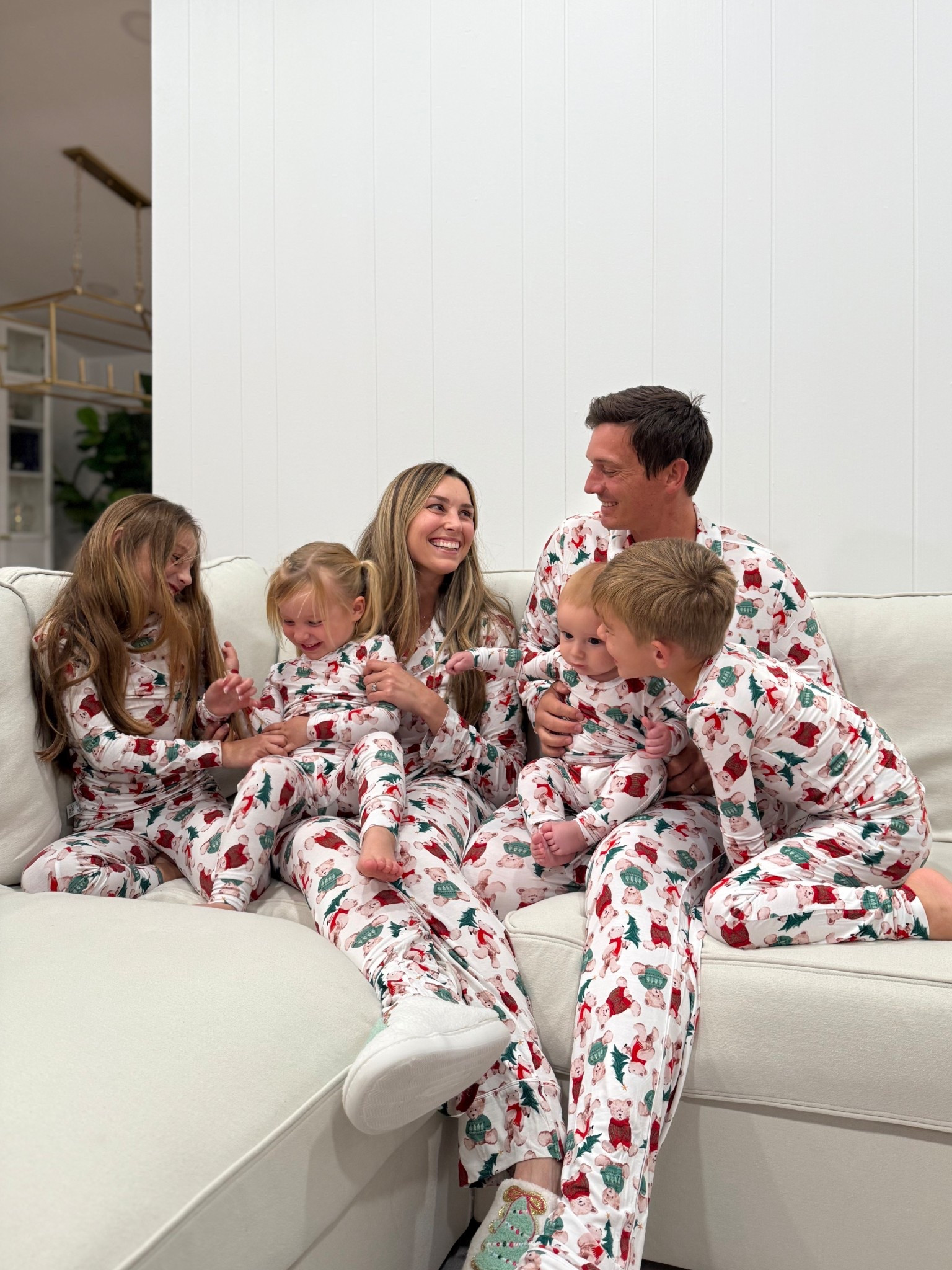 Teddy Bear Christmas Pajamas!

Family matching Christmas pajamas. Bamboo Christmas pajamas. Christmas morning 2025  

#LTKFamily #LTKHoliday #LTKKids