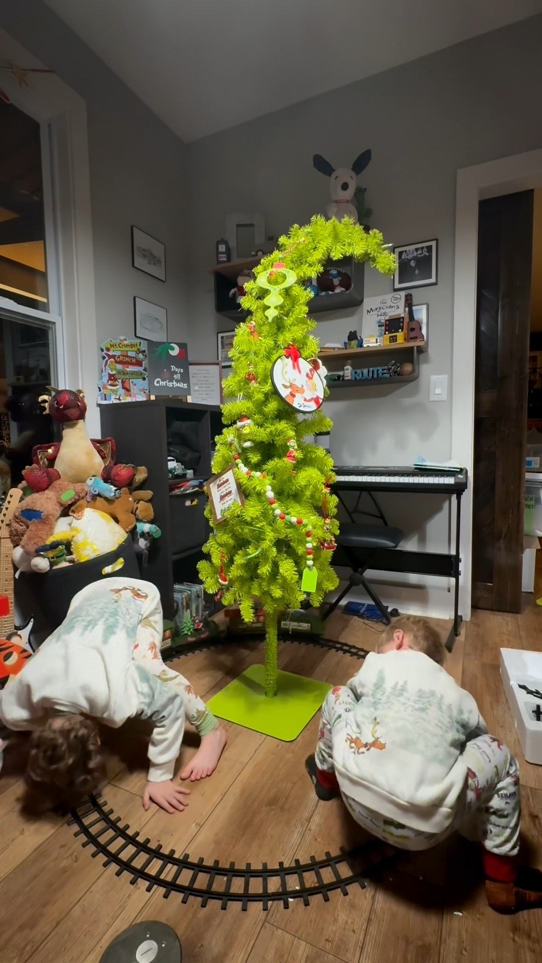 Grab a grinch tree & these sweatshirts on sale! 



#LTKHoliday #LTKmomlife #LTKKids