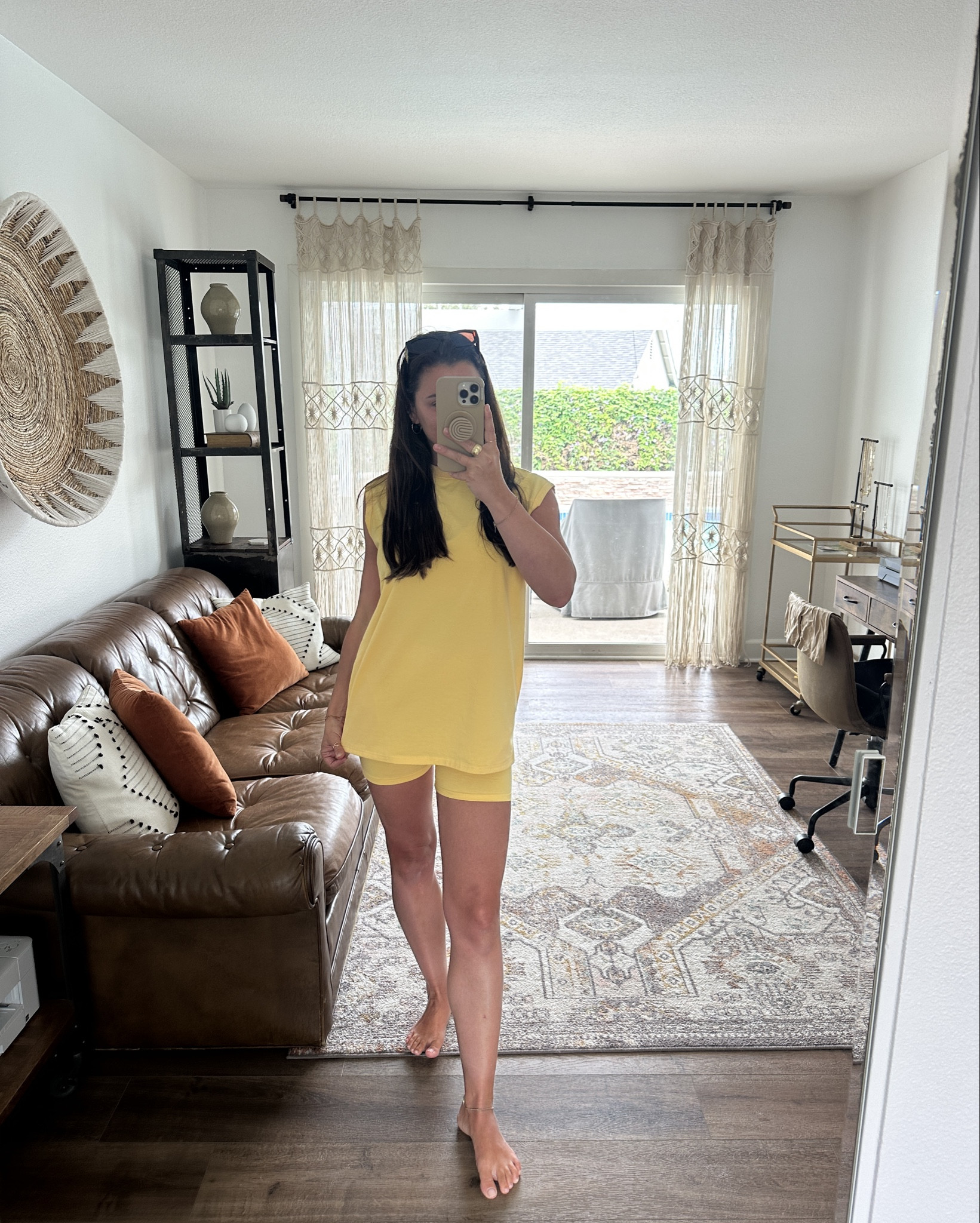 summers not over here & I have been LOVING this set! Yes, the tunic top has pockets! Yes, it comes in multiple colors! 🙂💛

#LTKFindsUnder50 #LTKPetite #LTKStyleTip