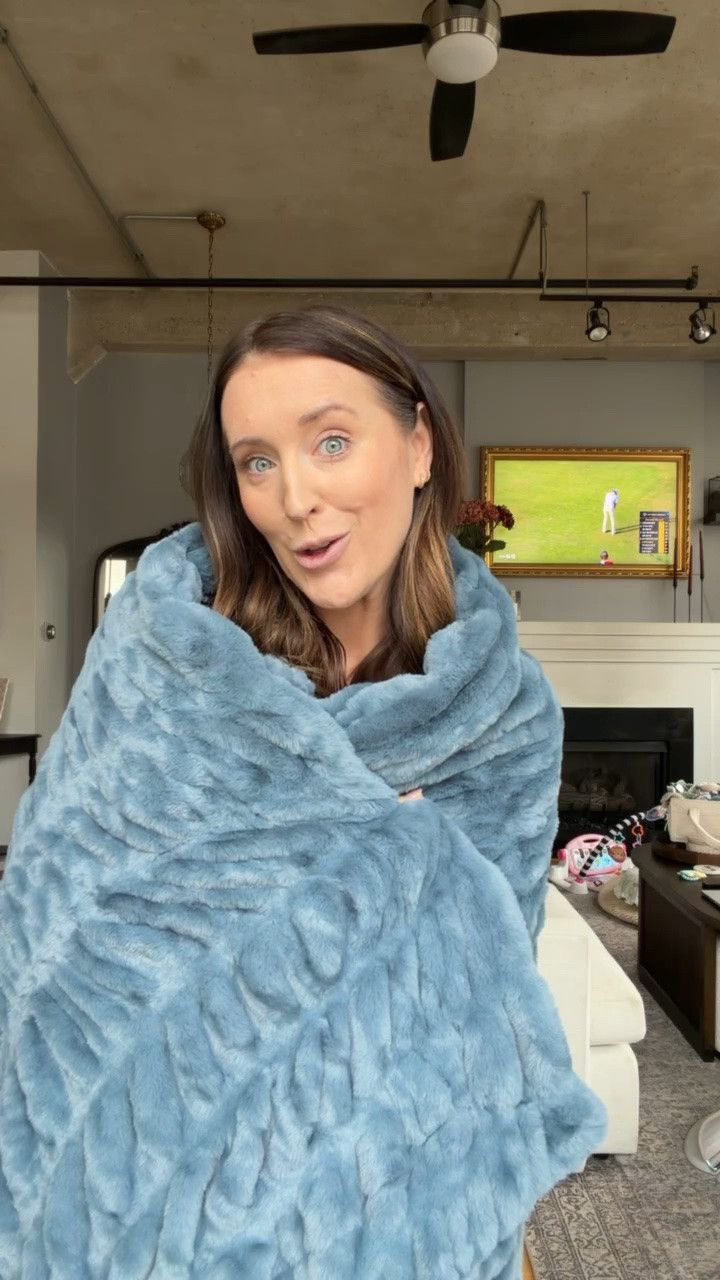 Lola Blankets Sale!!! Get 50% off site-wide with my code SHELBI50 + you get a $50 gift card
