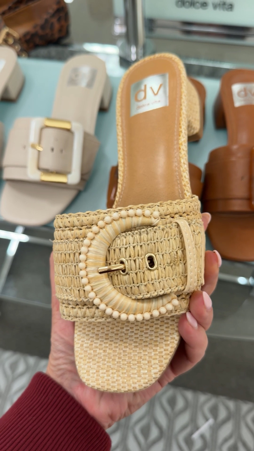 Cuuutest sandals! 40% off! Tts
.


#LTKSeasonal #LTKSwim #LTKSaleAlert