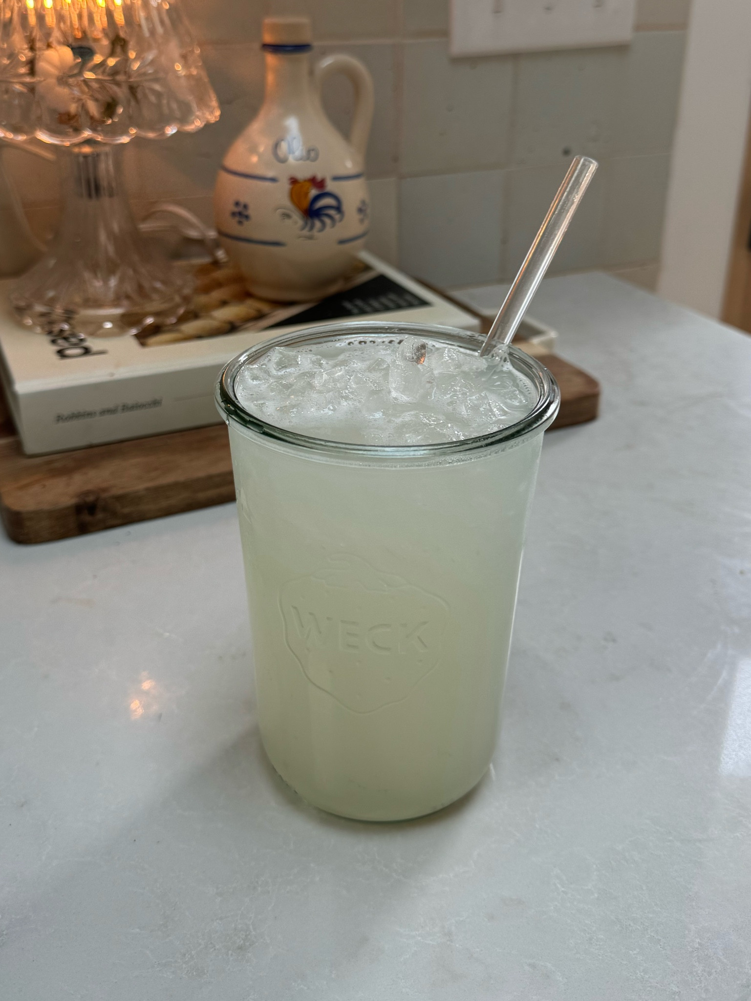 Large weck jar, perfect for a big cup of electrolytes or coffee. 