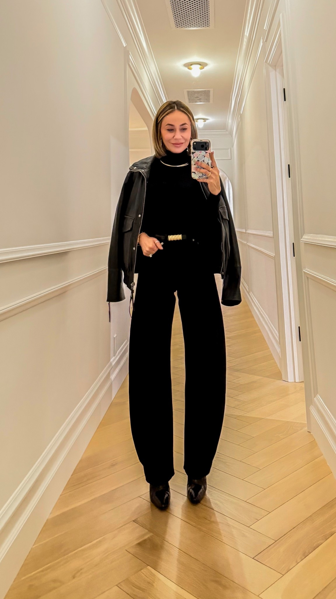 Another good pair of barrel  jeans 