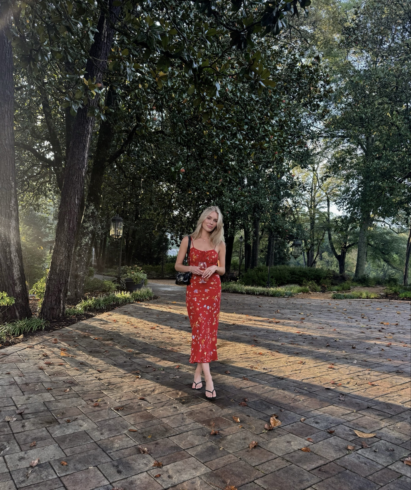 The perfect transition to Fall dress #reformation #Fall #weddingguest #wedding #dress #formal #red #floral 


#LTKWedding #LTKSeasonal #LTKStyleTip