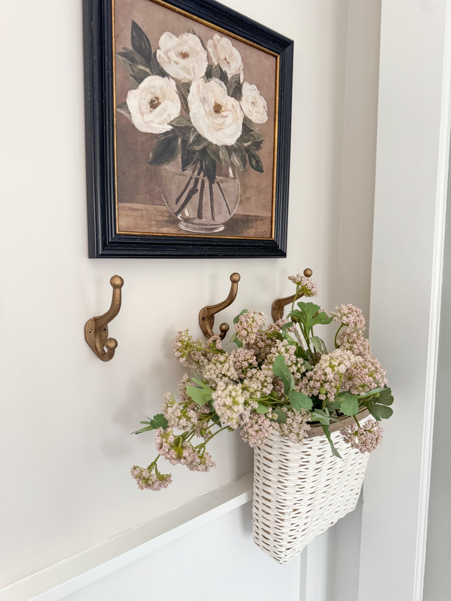 ✨The quickest DIY ever, that made such a big impact! 

This weekend, I gave this corner an update that was so desperate for some love. I had these hooks I found a few years ago while I was out thrifting and I loved the look of them but I didn’t like how rustic they were… INSERT: Rub n Buff! This little tube is a game changer and it only took me about 30 mins to paint it on the hooks then I let it dry for about an hour.

I put the hooks back on the wall directly to space them out more, added this cute little basket and florals that goes perfectly with this art piece I found! 

If you haven’t tried Rub n Buff yet, this is your sign! Comment SHOP and I’ll send you the kit I used in European Gold. 

#diy #diyhack #thrifting #diyprojects #homestyling

#LTKHome #LTKFindsUnder50 #LTKFamily