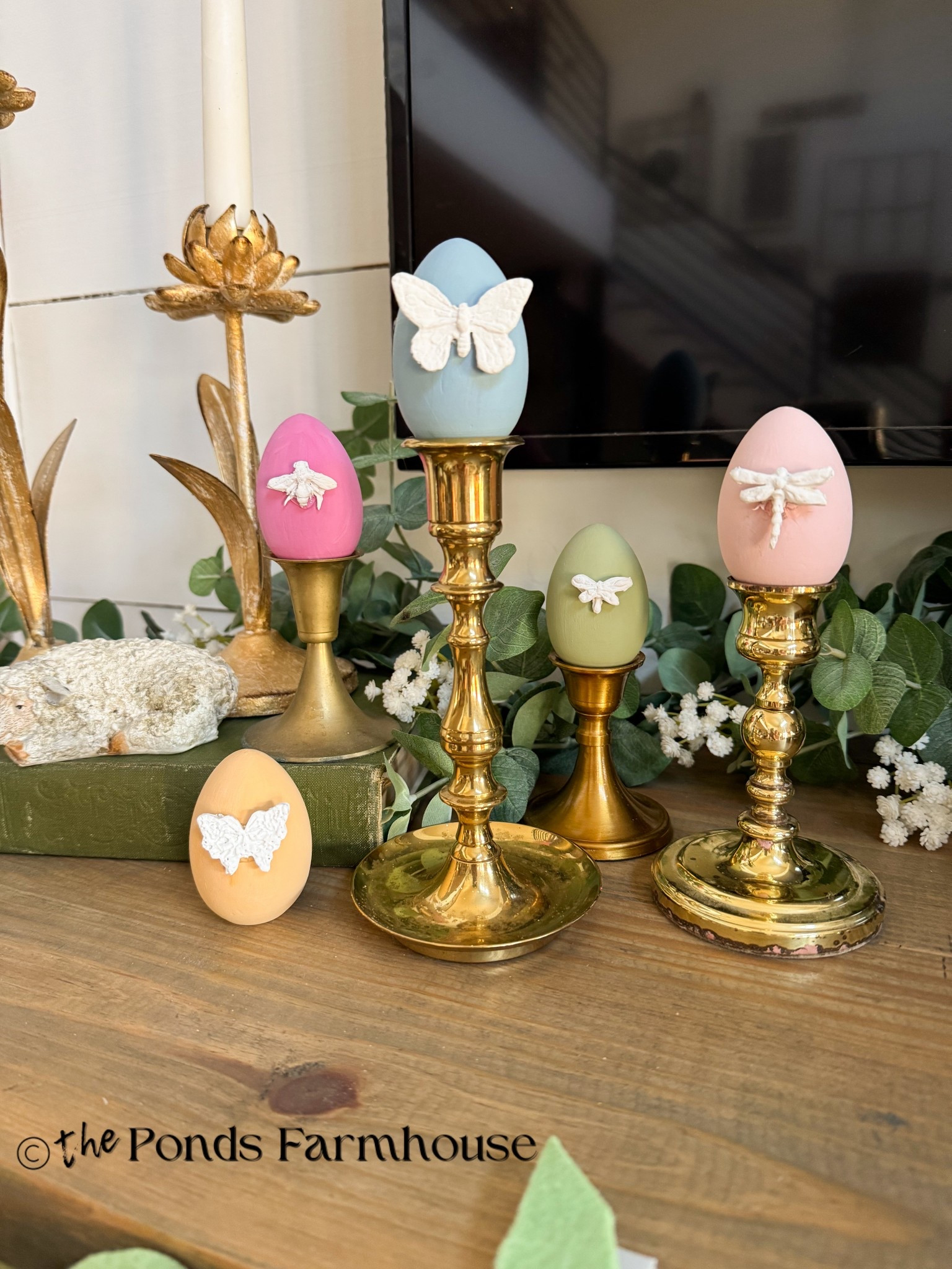 Easy DIY Easter Eggs with Bug Motifs - see all the supplies needed here  

#LTKSeasonal #LTKHome
