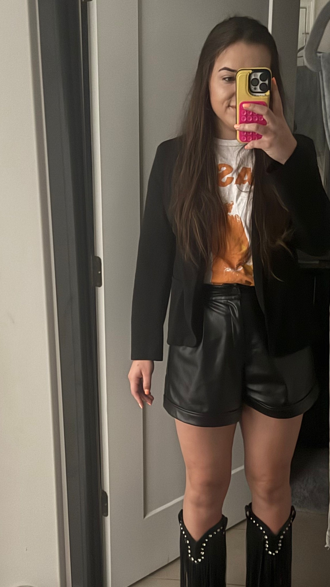 The man in black inspired this classy outfit!! #johnnycash 