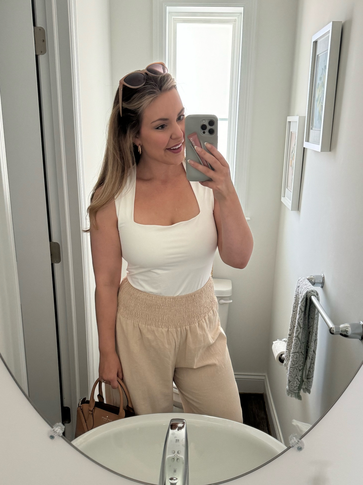 Simple summer outfit 🤎🐚

#LTKmidsize #LTKfindsunder50 #LTKSeasonal