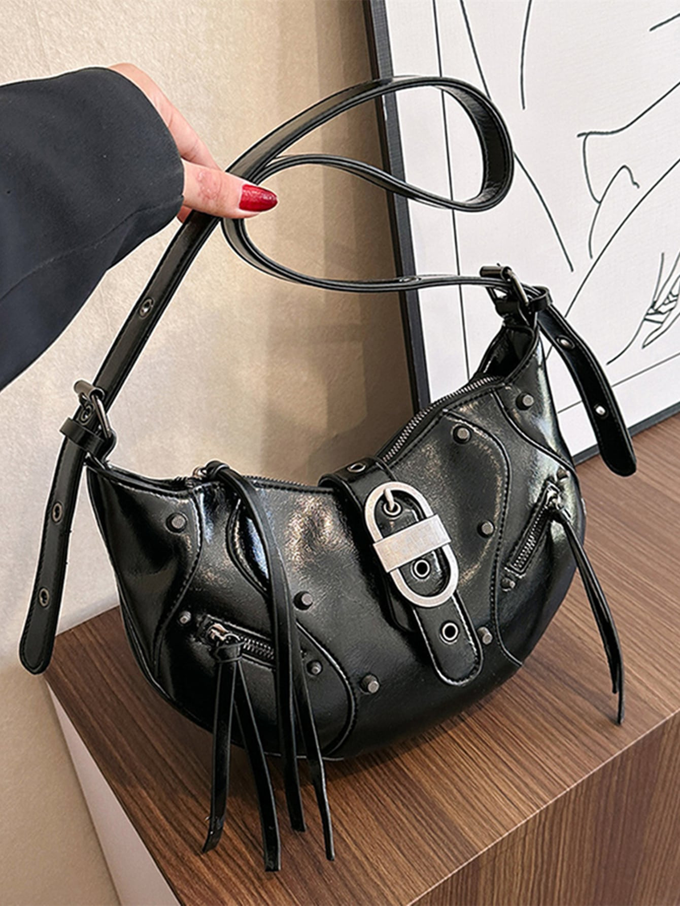 1pc Fashionable Armpit Bag With Rivet Decoration4.95(22) | SHEIN
