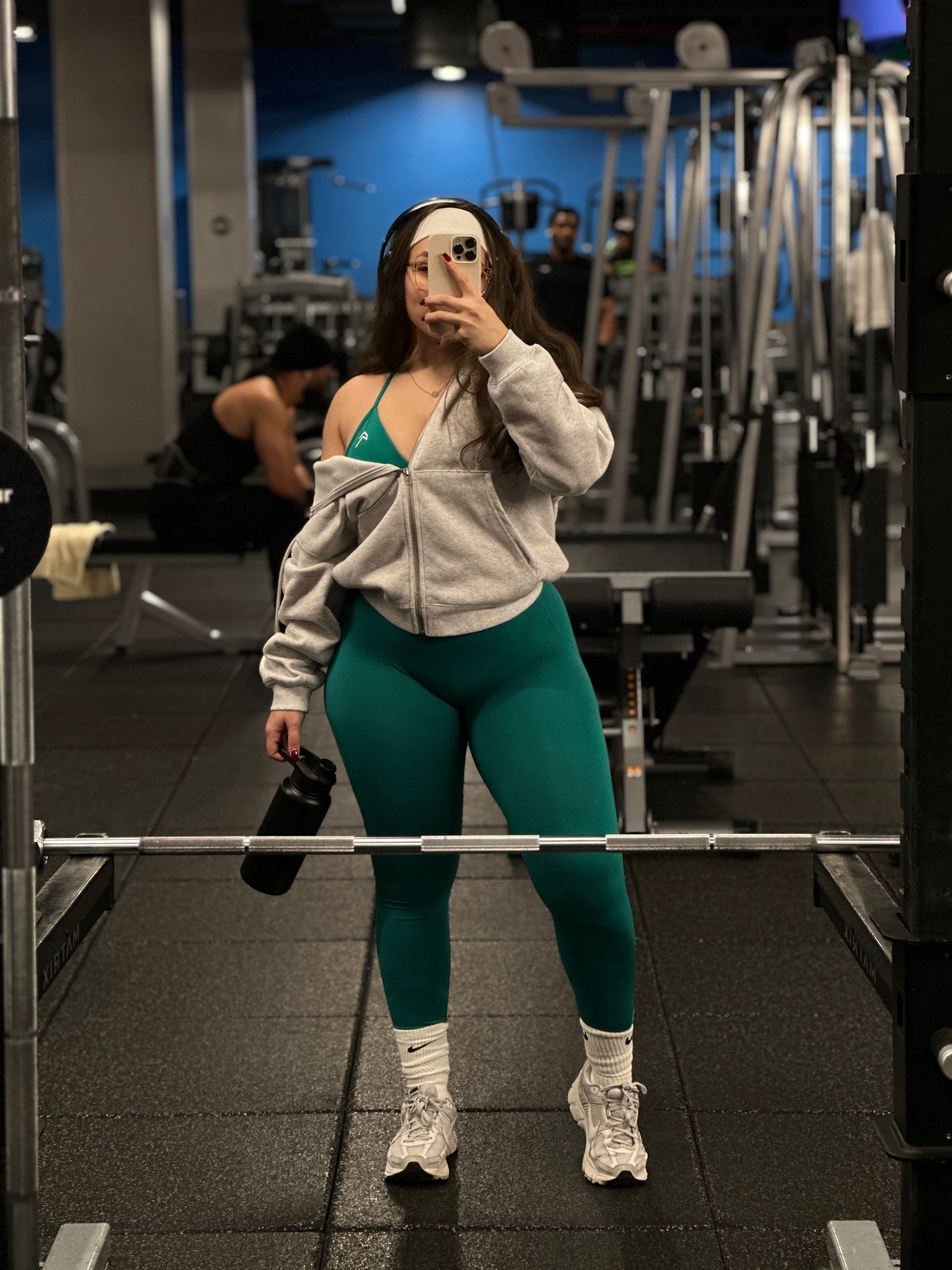 Who said you can’t be a muscle mami and a baddie? 🤭💚

#LTKFitness #LTKStyleTip #LTKActive