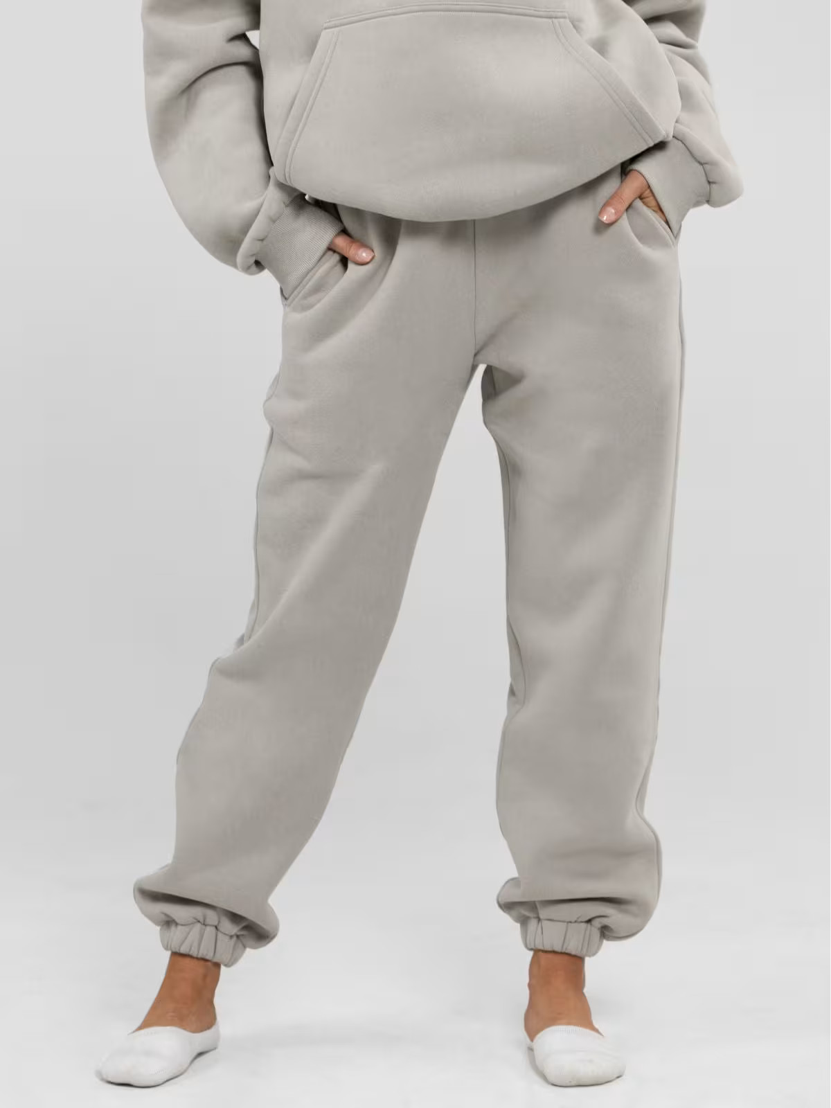 Travel Essentials Sweatpants™ — Comfrt | Comfrt