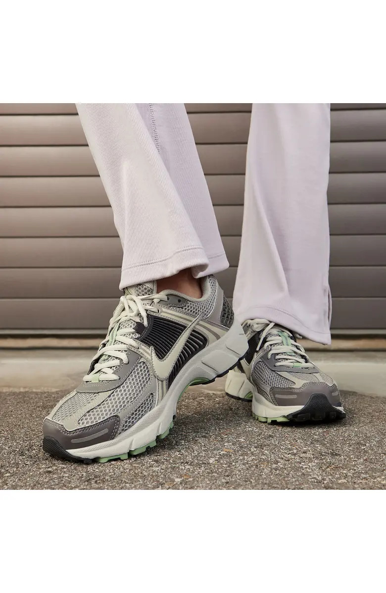 Zoom Vomero 5 Sneaker (Women) | Nordstrom