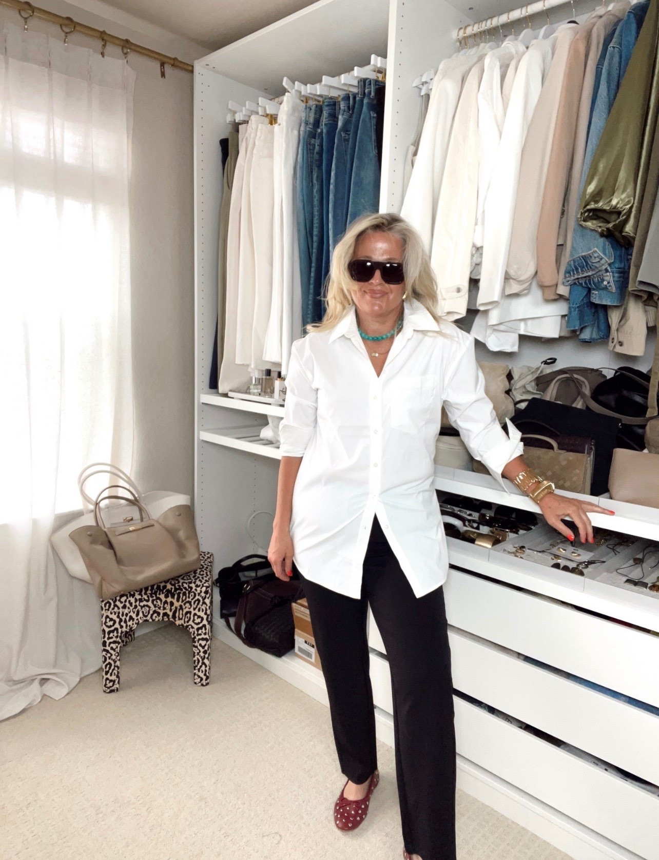  ✨Tap the bell and ❤️ for over 40 fashion, midlife style, midsize fashion and luxury looks for less. 
⬇️Sizing information:
Mediums, size down


You’re not going to believe how versatile this shirt is 👏
The Athleta Midday Shirt is stretchy, belly-friendly, and moves with you — not against you.

Here’s how I wear mine:
✈️ Travel → comfy + polished
🍎 Volunteering at school → easy but put-together
🌙 Evening out → chic + effortless

💕 Midlife style doesn’t have to be complicated.

👉 Save this for outfit inspo + tag your bestie who needs new closet staples!

👑"Helping you look good, feel good!" - Lindsey Denver

Follow my LTK @Over40andmidlife on the @shop.LTK app to view this post and get my exclusive app-only content!

#liketkit 
@shop.ltk
https://liketk.it/5mpZP

Follow my LTK @Over40andmidlife on the @shop.LTK app to view this post and get my exclusive app-only content!

#liketkit #LTKMidsize #LTKOver40 #LTKFindsUnder100
@shop.ltk
https://liketk.it/5mqqN