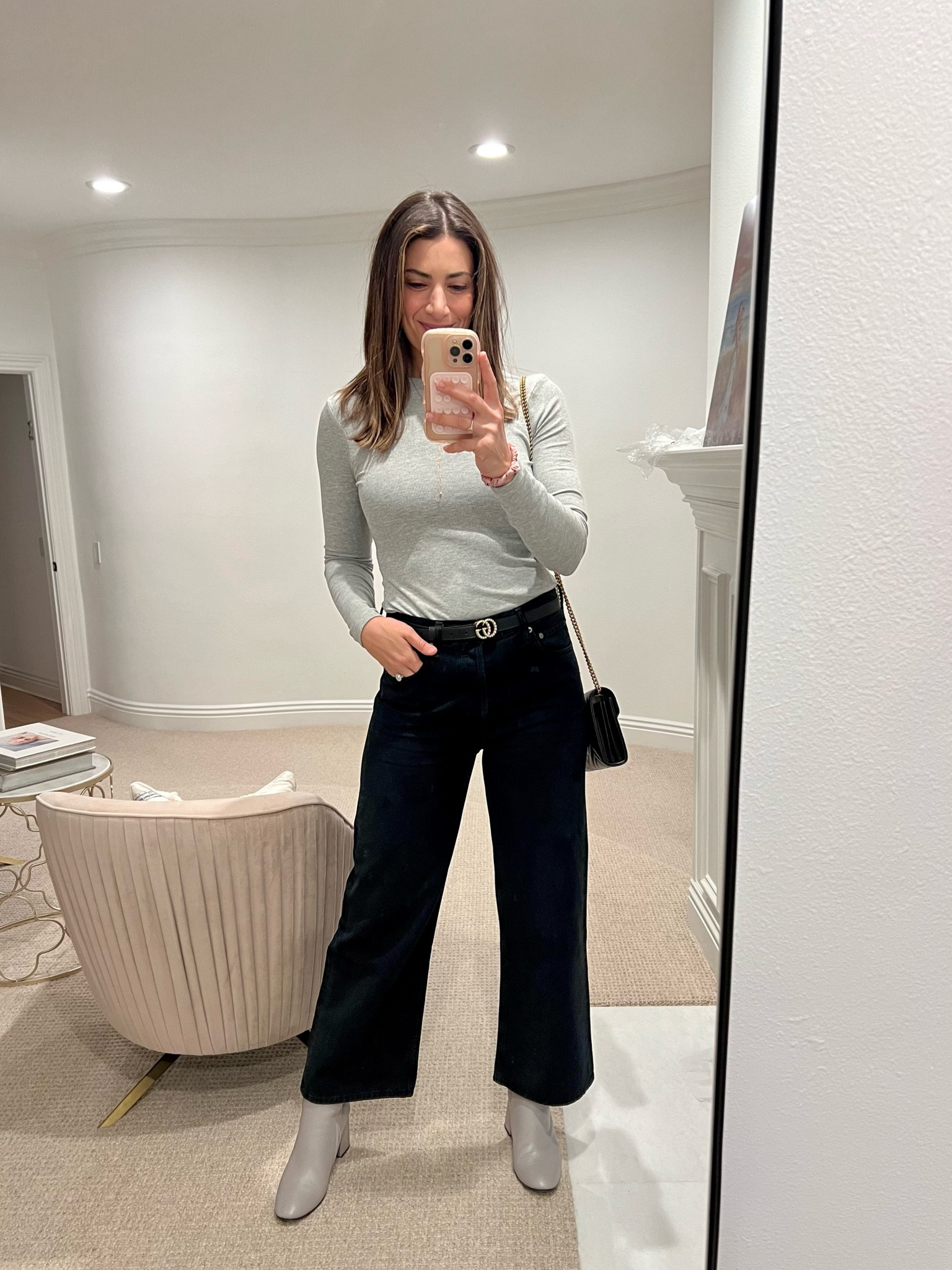 Finally found the perfect wide leg black jean!

Jeans — 27
Top — S

Boots are a few years old, couldn’t find them anywhere!

#LTKstyletip #LTKsalealert