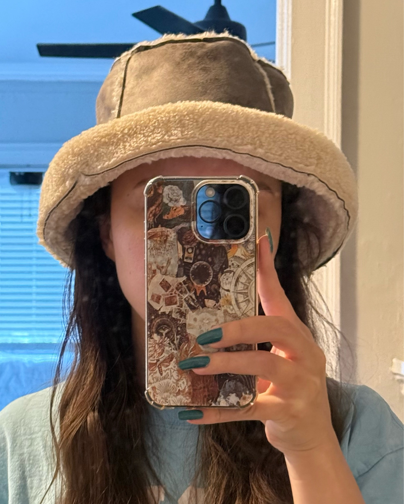 If you need a cute cold weather hat, this is it! This Sherpa bucket hat comes in 4 colors, this is the gray. I look horrible in beanies and I feel like they're usually the only winter hat options that are warm, but now I have this guy!!!! Other colors are black, ivory and tan (the perfect match for the tan UGGs if you own those) 

#LTKFindsUnder50 #LTKSeasonal #LTKFindsUnder100