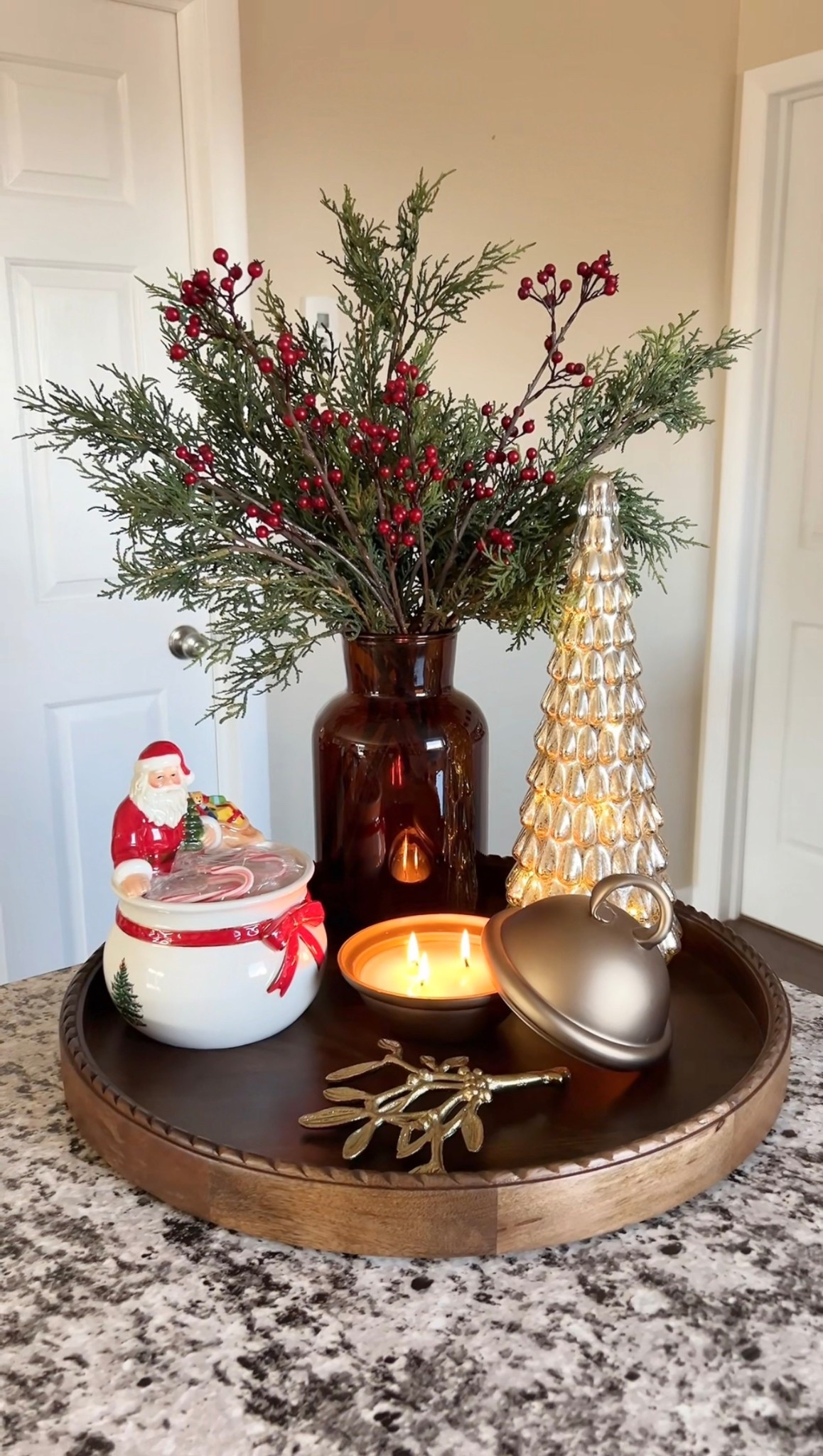 Christmas centerpiece 🎅🏻✨

#LTKHome #LTKSeasonal #LTKHoliday