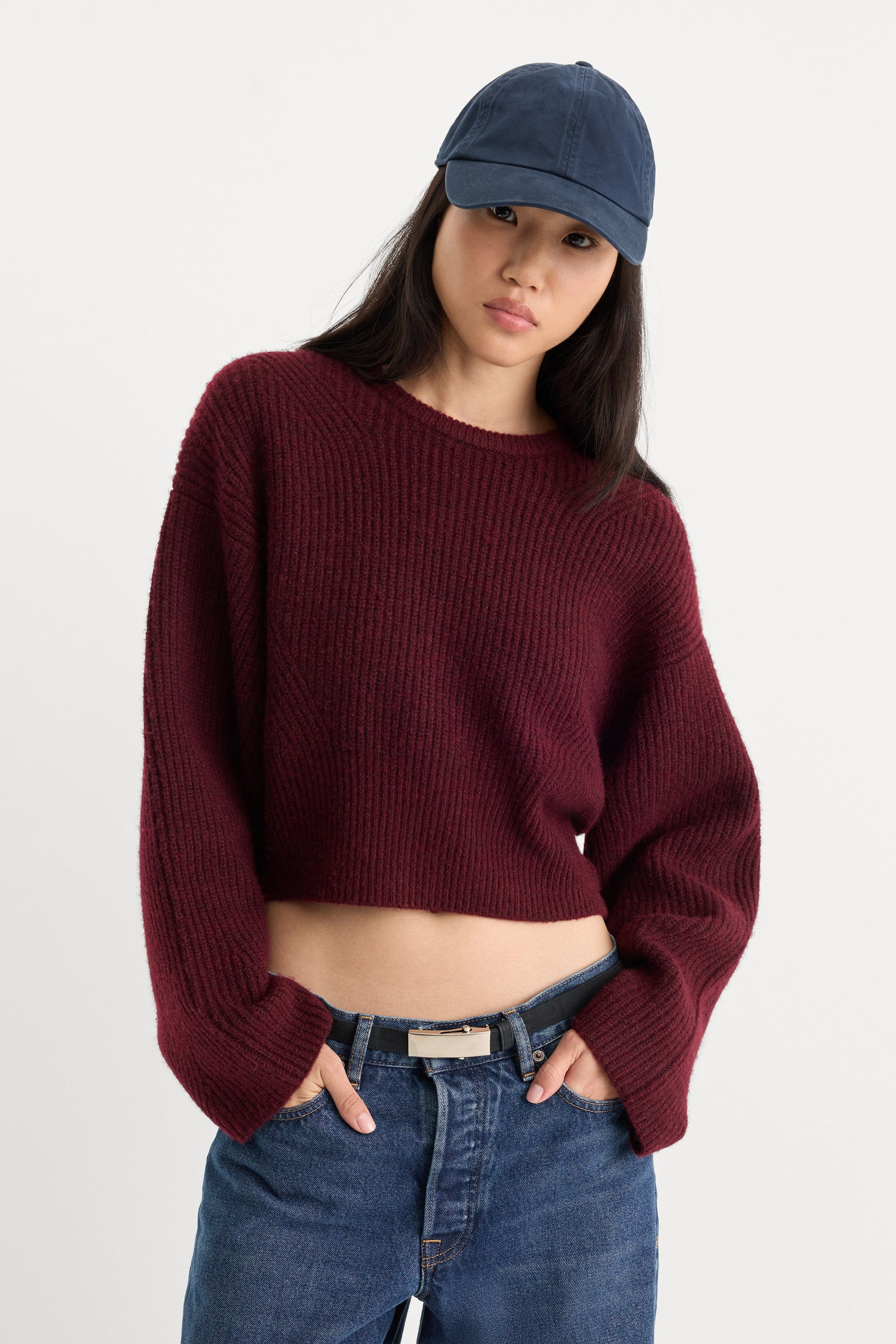 THE CHUNKY KNIT SWEATER | BERRY NOIR | Good American