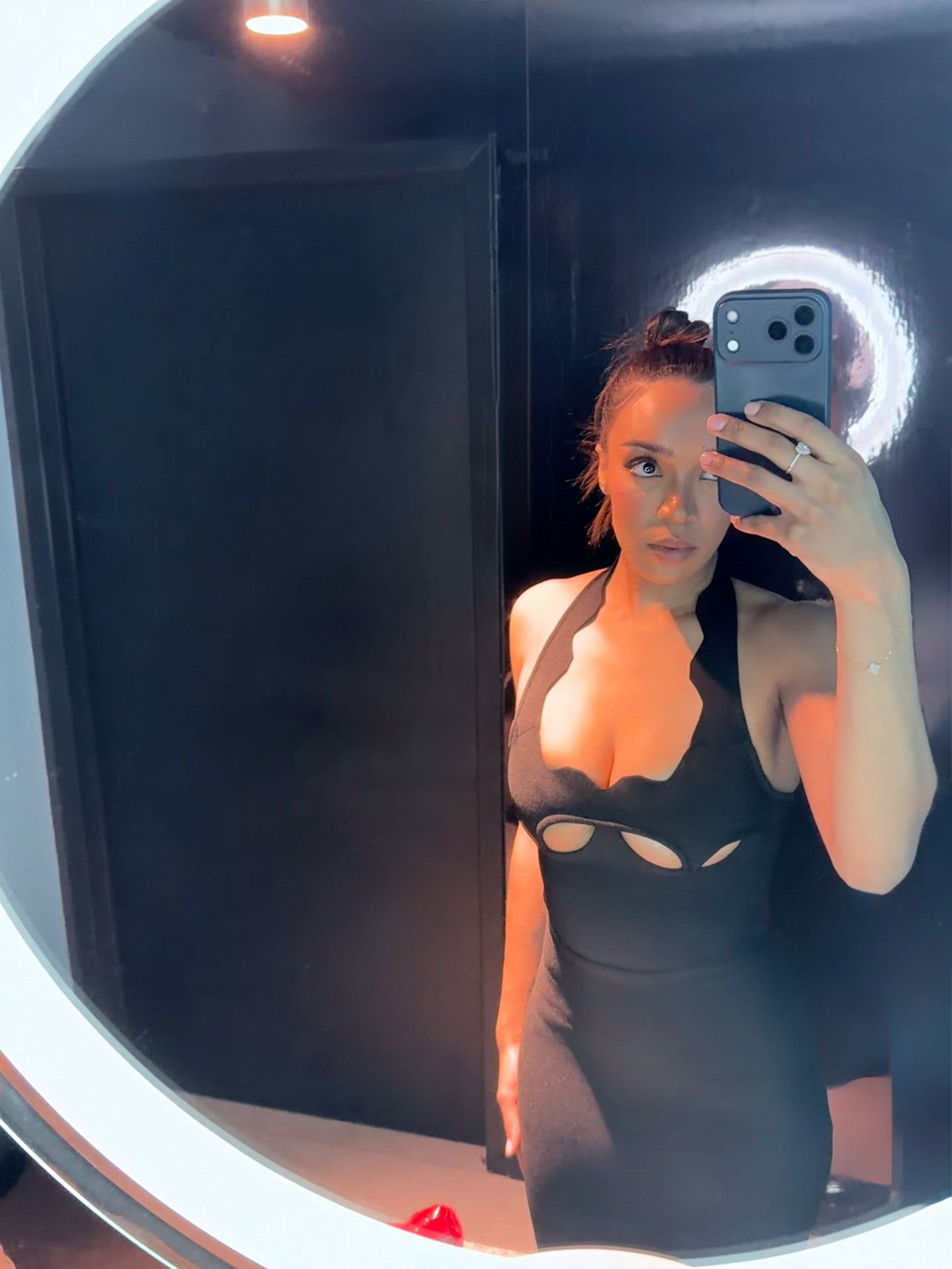 Just a girl that loves getting dressed up and going to dinners


#nycoutfit
#datenight
#ootn
#ltkTrending
#boutiquefinds
#offbrand
#blackdress
#maxidress
#bandagedress

#LTKootd #LTKPetite #LTKdayinmylife