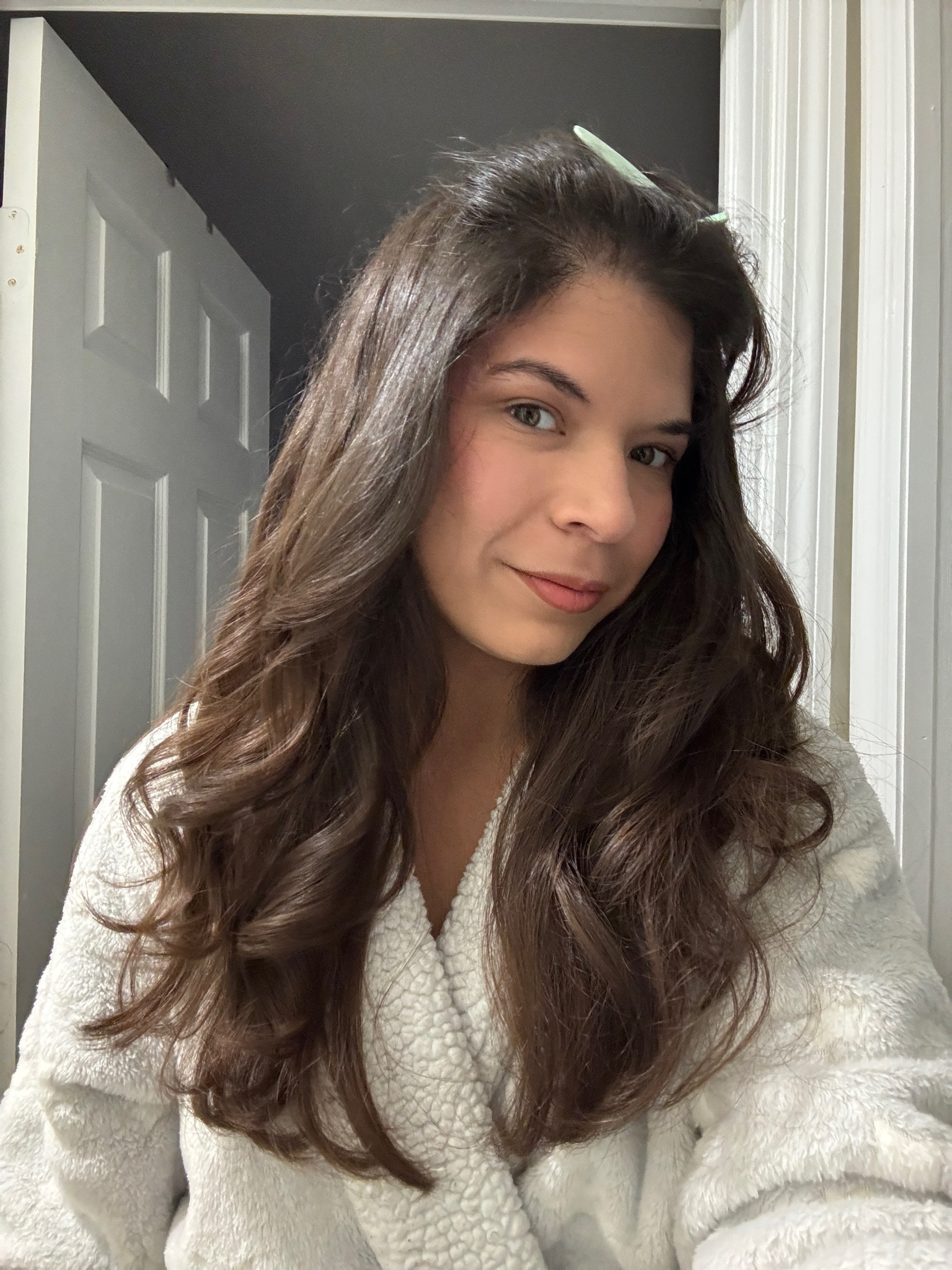 Getting ready at 6:45 AM this morning, fixing my hair, fixing my makeup, speaking of makeup have you ever tried a white foundation? I decided to give a try to this one from @elroel_us it’s a Korean beauty brand, and they have these foundation in three different shades, I chose the medium one, and I’m pretty impressed, especially because the coverage lasted all day, but if you don’t like a glow finish, this is not the foundation for you, I had to modify it a little bit, but overall I felt like my skin looked really healthy, go ahead and follow @elroel_us #elroel #elroelpartner #foundationstick #fullcoverfoundation #flawlessskin #kbeauty #Amazon

#LTKFindsUnder50 #LTKBeauty