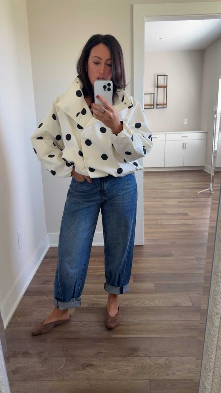 Zara fall haul! This jacket is so fun and the jeans are under $50 and adorable. I had to roll because they were a little long.