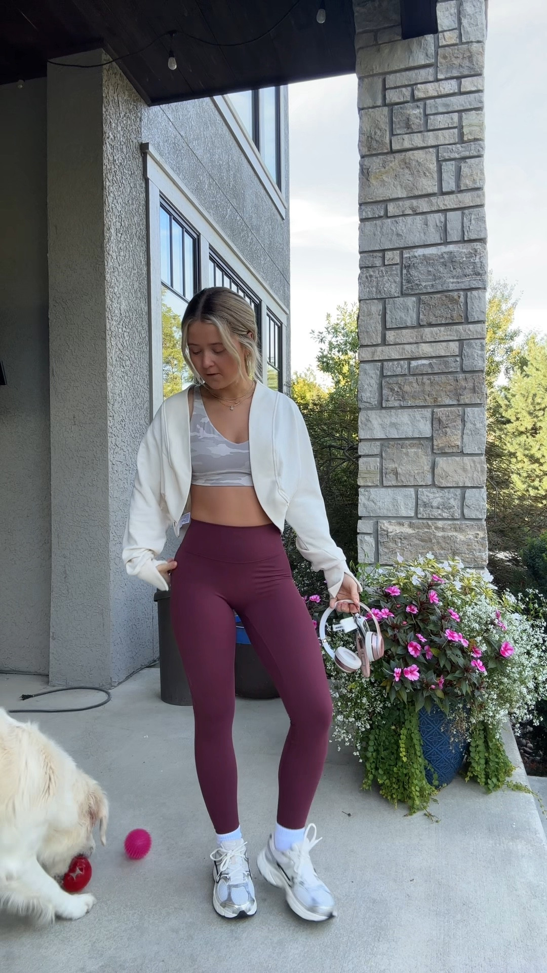 Bra 4
Shrug S
Leggings XS (size up for a looser fit)


#LTKActive #LTKFallSale #LTKSeasonal