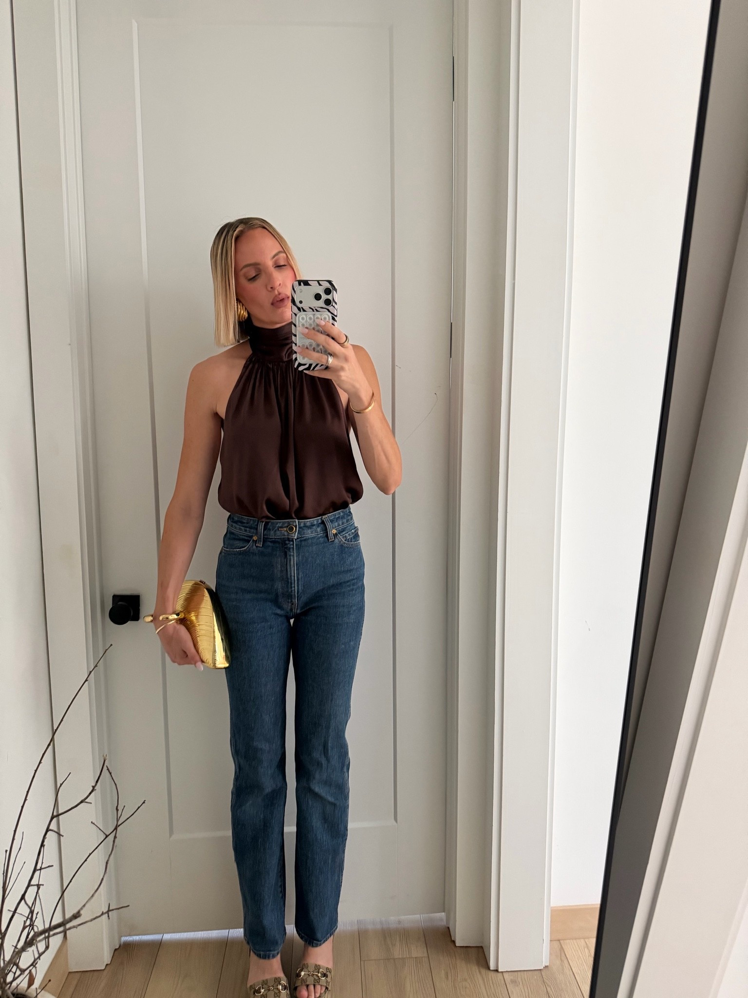 I know that a lot of sizes of my top are sold out, so I linked a very similar looking one below. It actually cost a lot less too. Jeans run TTS. ￼

#LTKootd #LTKgrwm #LTKOver40