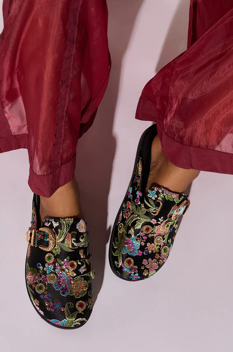 AZALEA WANG QUINBY BROCADE CLOG IN BLACK | AKIRA