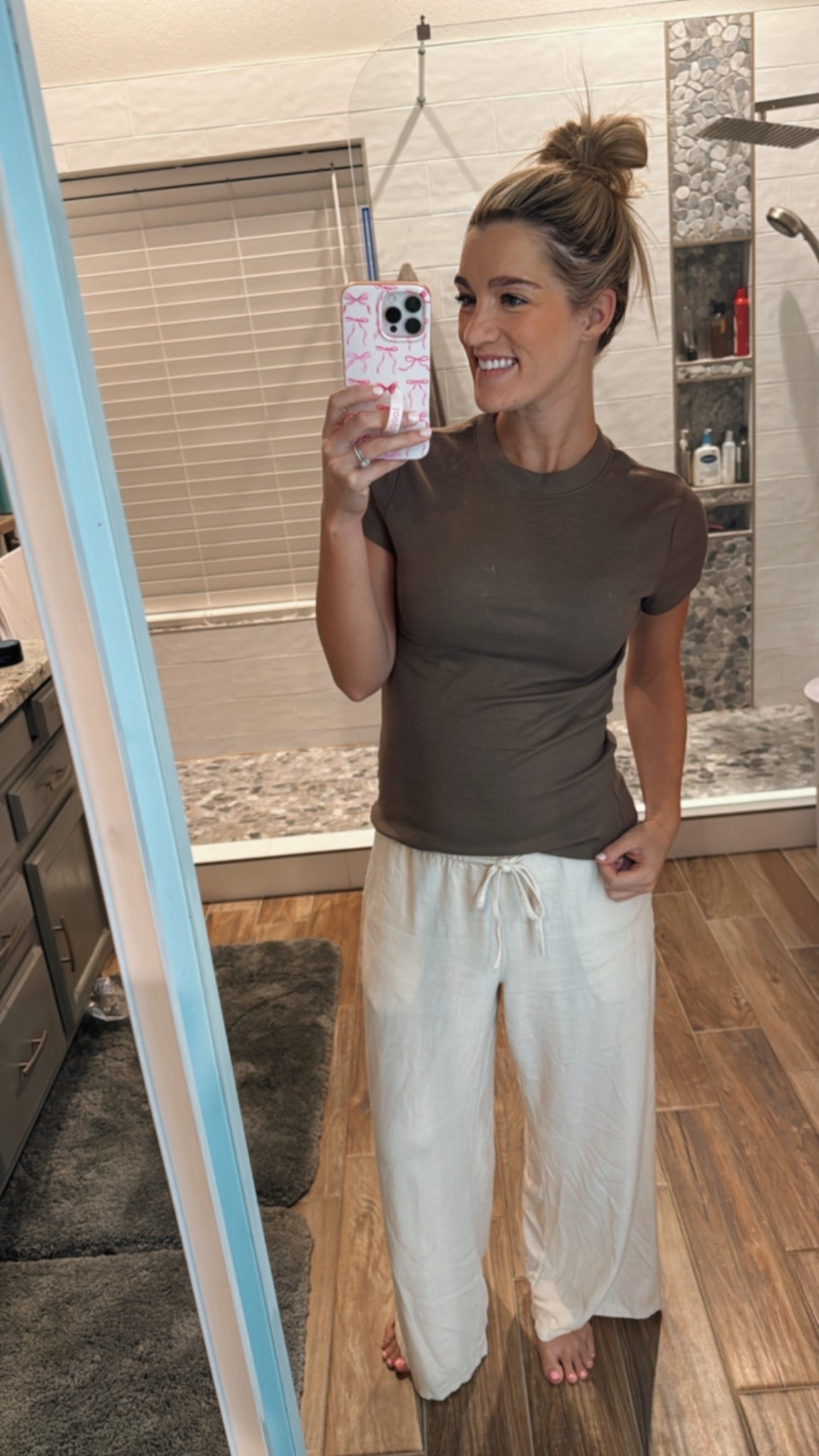 The COMFIEST tshirt for literally $10 🙌🏼 need it in every color 

#LTKSaleAlert #LTKFindsUnder50 #LTKSeasonal