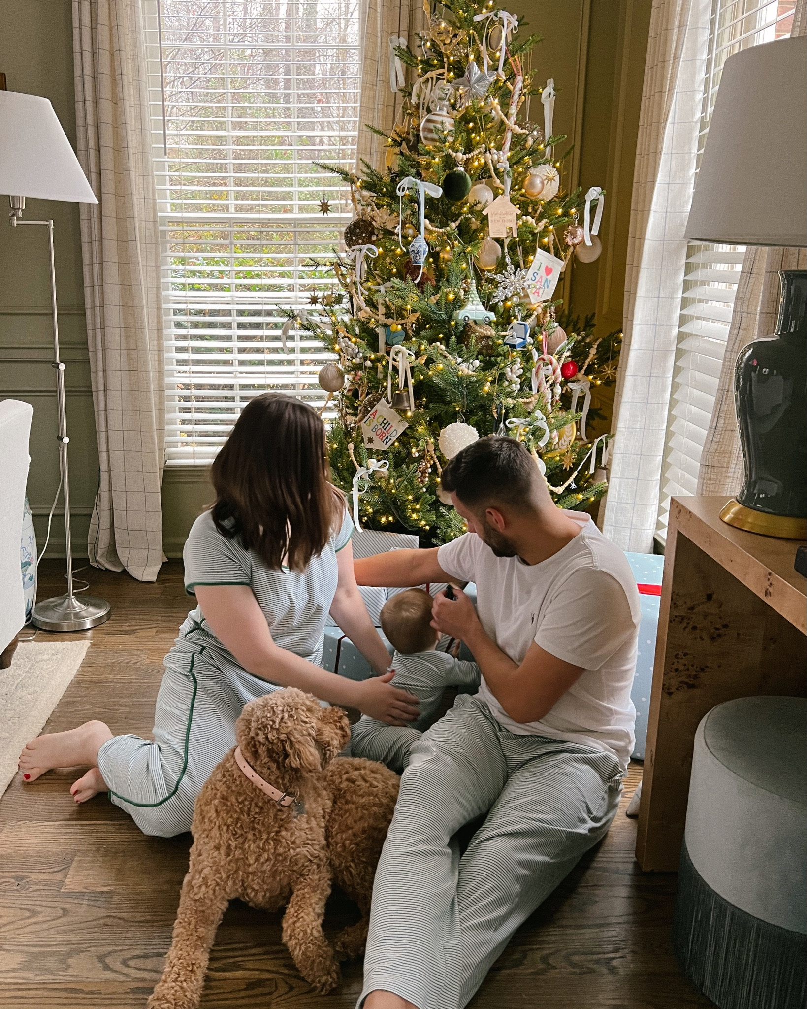 The Lake Annual Sale is here. My colorway is no longer available, but John’s and River’s are included in the sale. 

The classic green stripe is the perfect color for holiday but can be worn all year  

#LTKfindsunder50 #LTKfindsunder100 #LTKsalealert