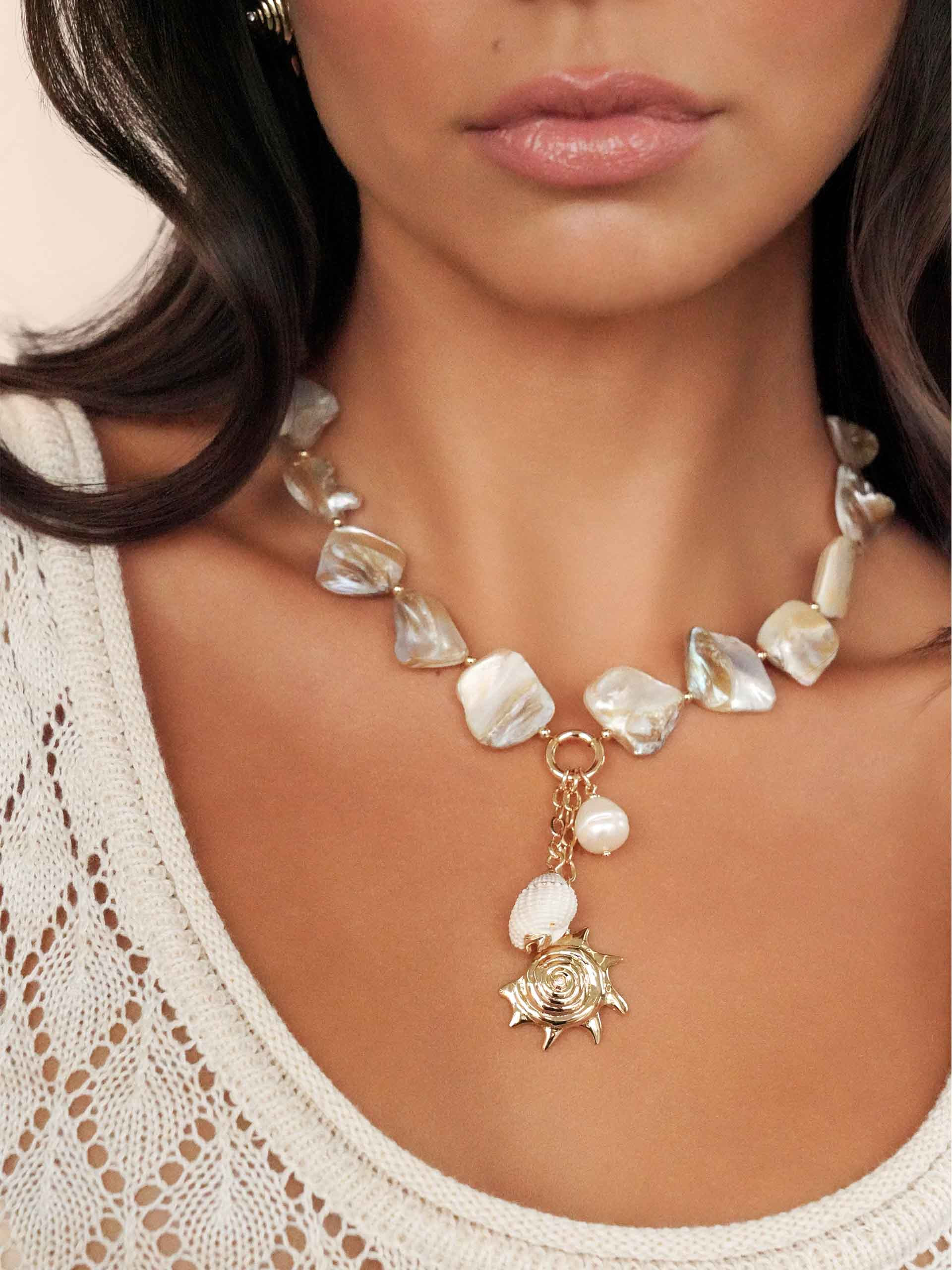 True Shell Necklace | Ettika