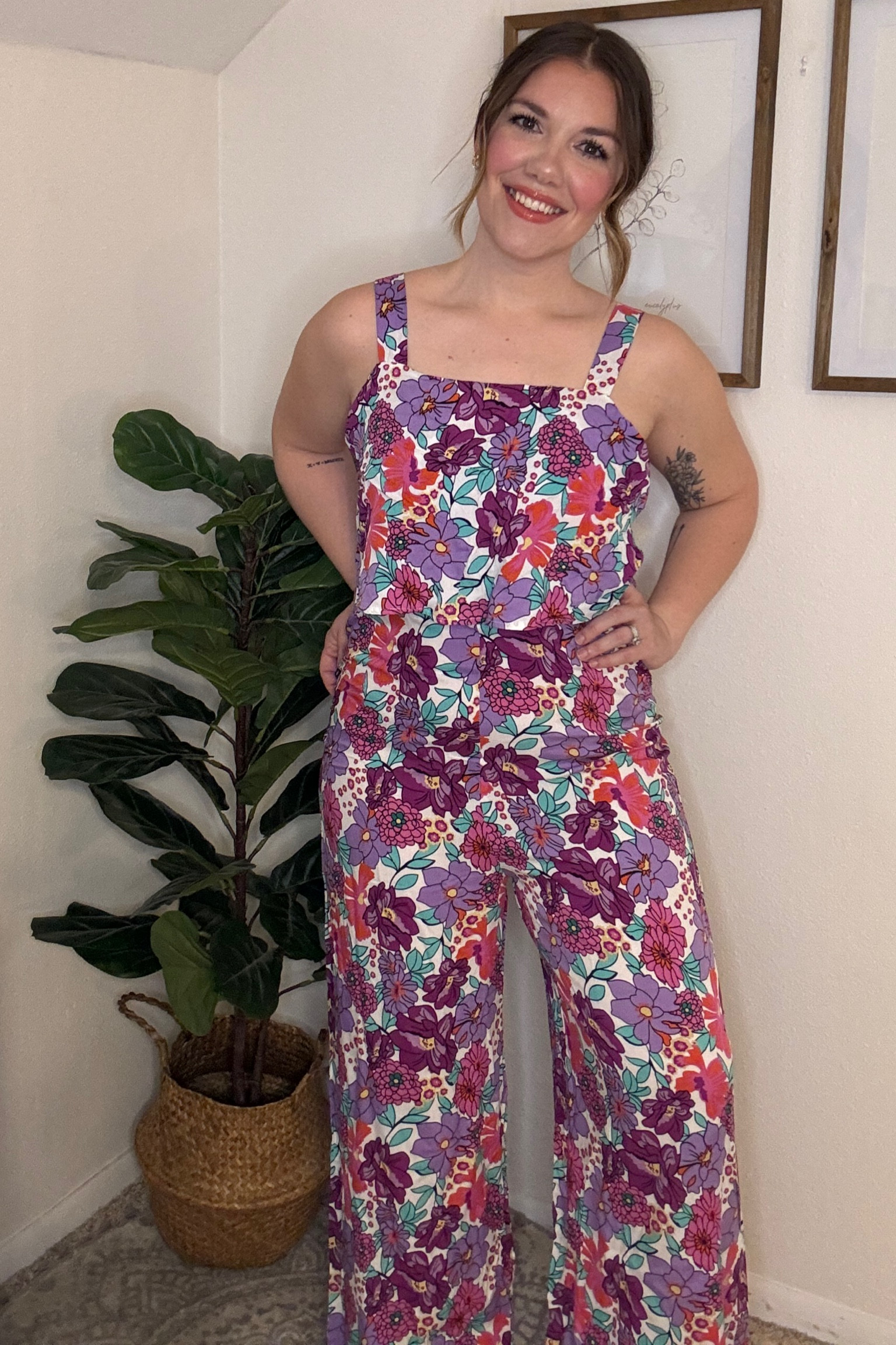 This was out of my comfort zone but I'm SO HAPPY I snagged this! This pant jumpsuit is beautiful! Its flared at the bottom and has a flattering top. It's light and the color is stunning! 

#shein #sheintop #sheinshirt #sheinfashion #sheinfind #spring #springstyle #springfashion #tanktop #colorful #midsize #casual #jumpsuit #floral #floraltop #floraljumpsuit

#LTKfindsunder50 #LTKmidsize #LTKstyletip