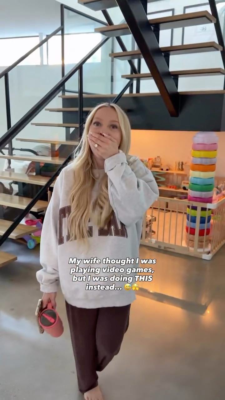 It’s been really busy with 2 under 2 so far. And anticipating that it will stay that way, Tay decided to surprise me and decorate for Christmas! 🥹🎄 

 #LTKHoliday #LTKSeasonal #LTKHome