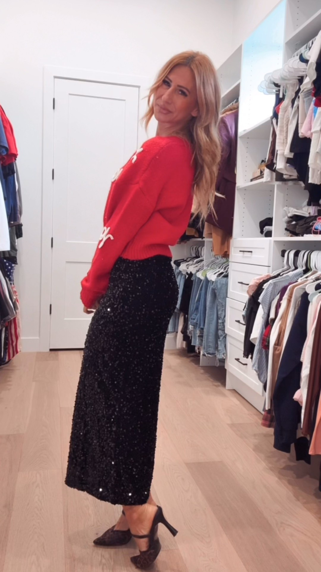 How fun is this holiday outfit! You won’t believe how affordable it is!! One stop shop and you’re ready for all the holiday parties this season! 

#LTKHoliday #LTKmomlife #LTKOver40