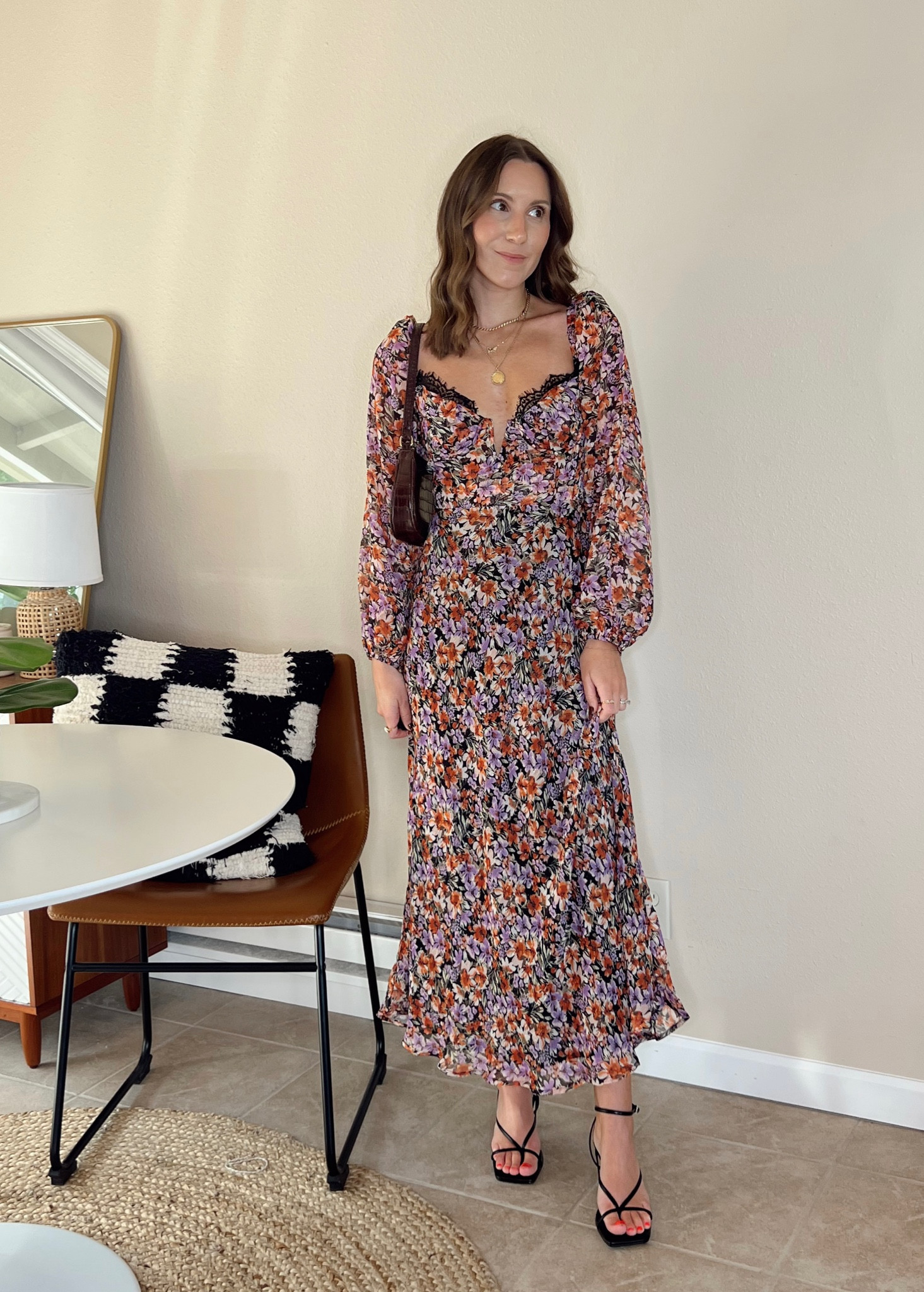 Fall wedding guest dress🍂 wearing a xs 

Wedding guest dress / midi dress / floral dress / long sleeve / astr / fall wedding / special occasion 



#LTKstyletip #LTKwedding