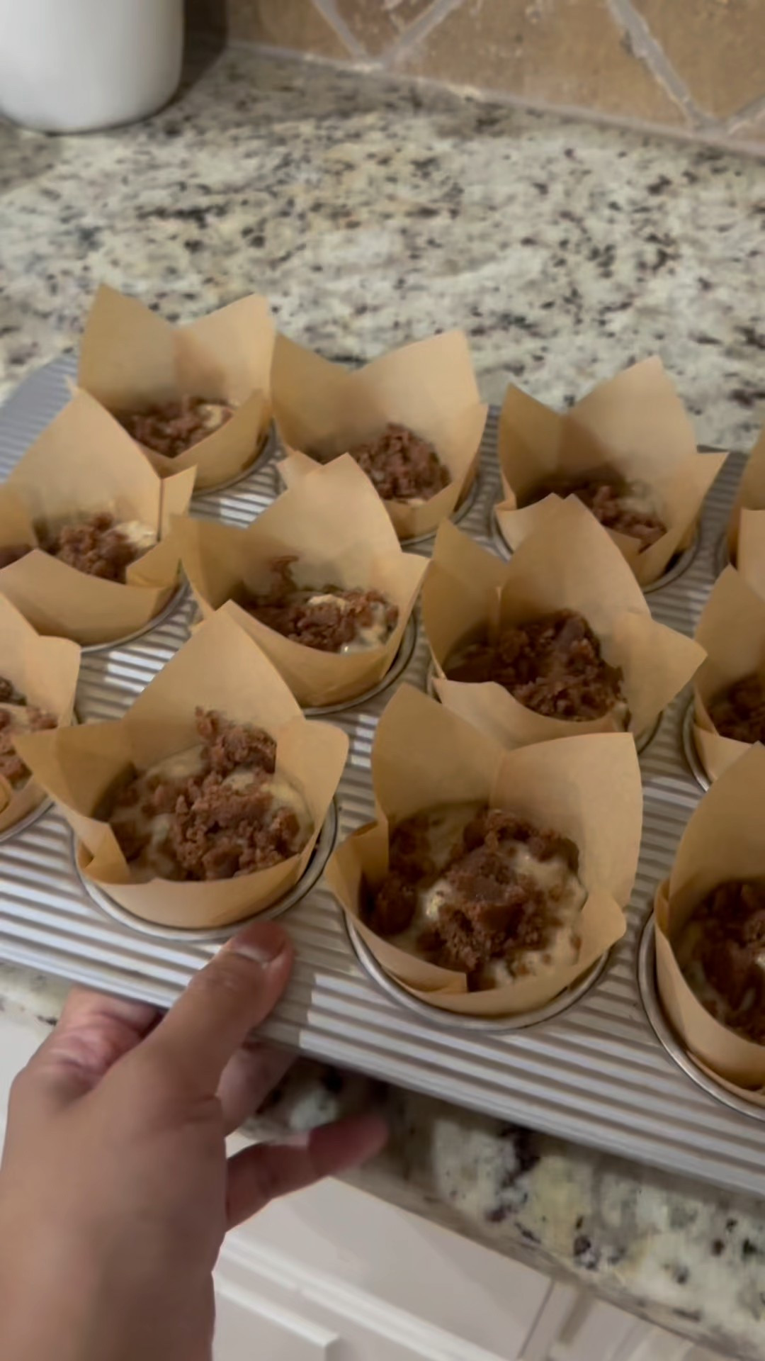 POV: It’s bread pick-up day but you also blacked out and bought 37 bananas… so now I’ve convinced my friend to let me bring banana muffins to dinner because technically I’m helping. When I’m not baking… I’m still baking. 🍌🧁 

#LTKHome #LTKFindsUnder50 #LTKSeasonal