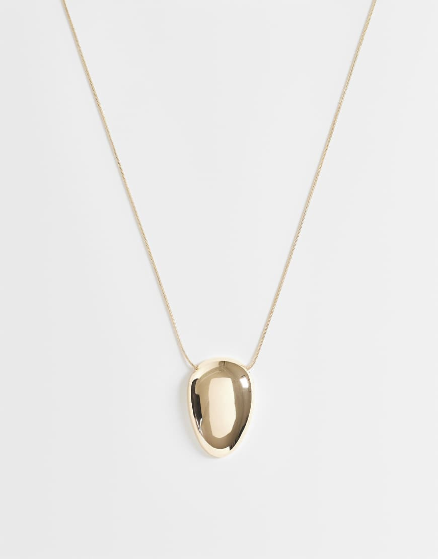 ASOS DESIGN Necklace with small oval pendant in gold tone | ASOS (Global)