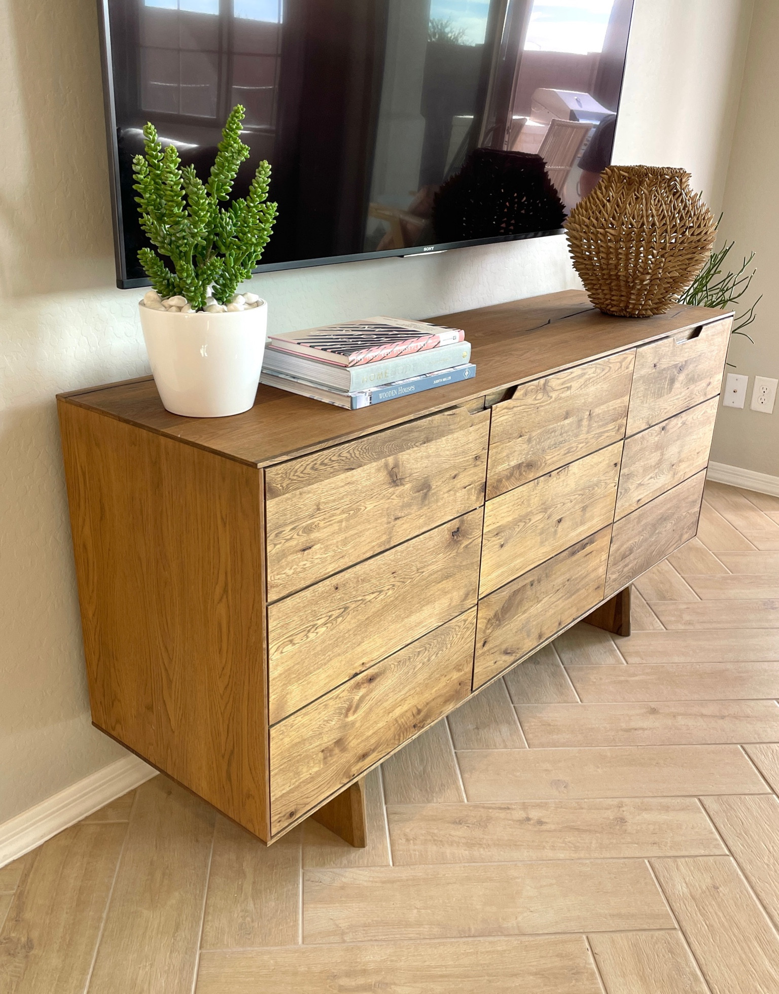 #classichome #homedecor #solidwooddresser #9drawerdresser #rustichome #farmhouse #shabbychic #seagrassvase #bedroomdecor

#LTKfamily #LTKhome #LTKFind