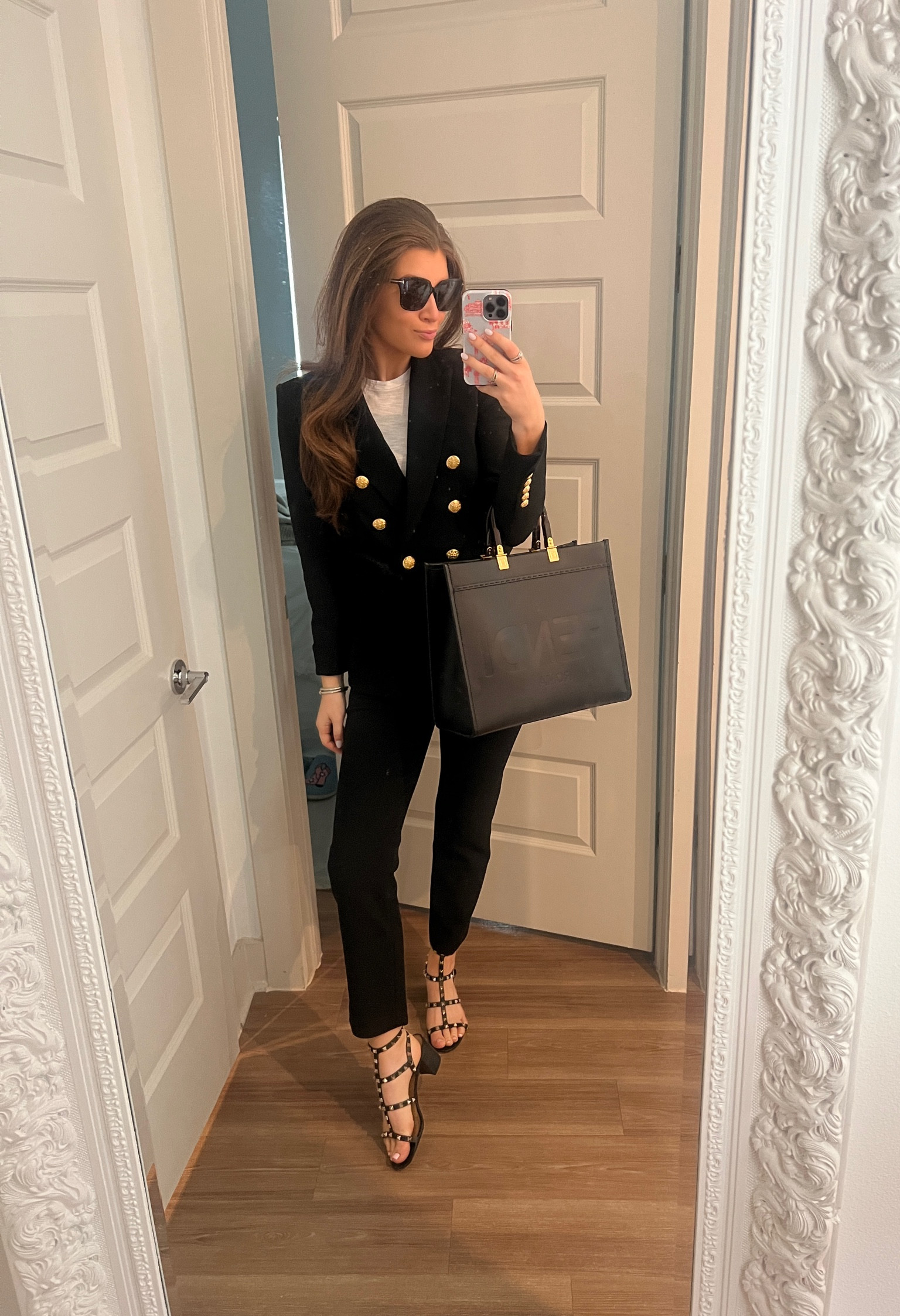 City girl style! Perfect for the office and after work! 
