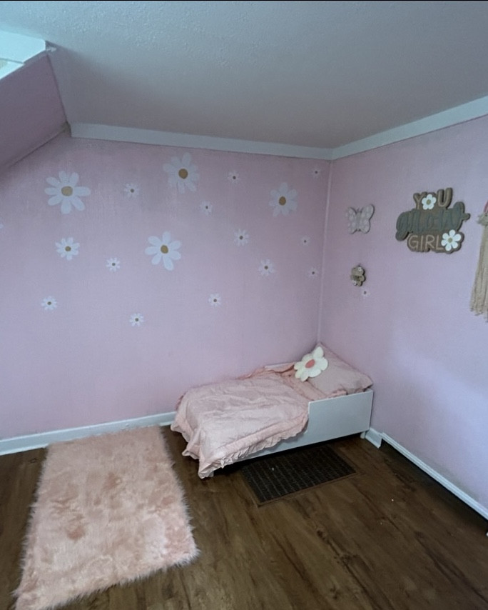 Wynnie Claire’s bedroom decor 

#LTKKids #LTKFindsUnder100 #LTKHome