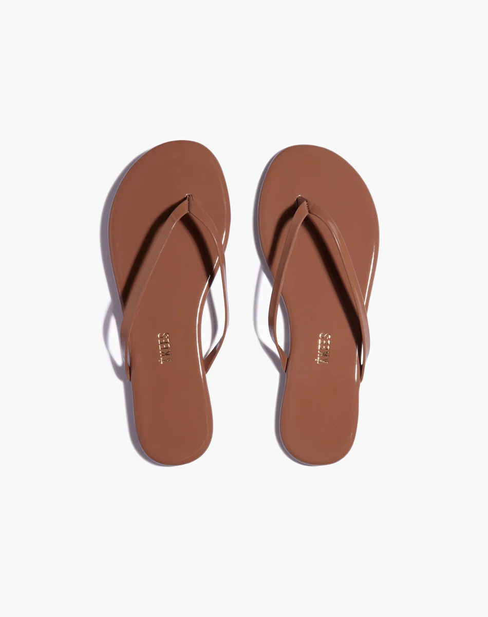 TKEES Lily Glosses Leather Flip Flops in Beach Bum | TKEES