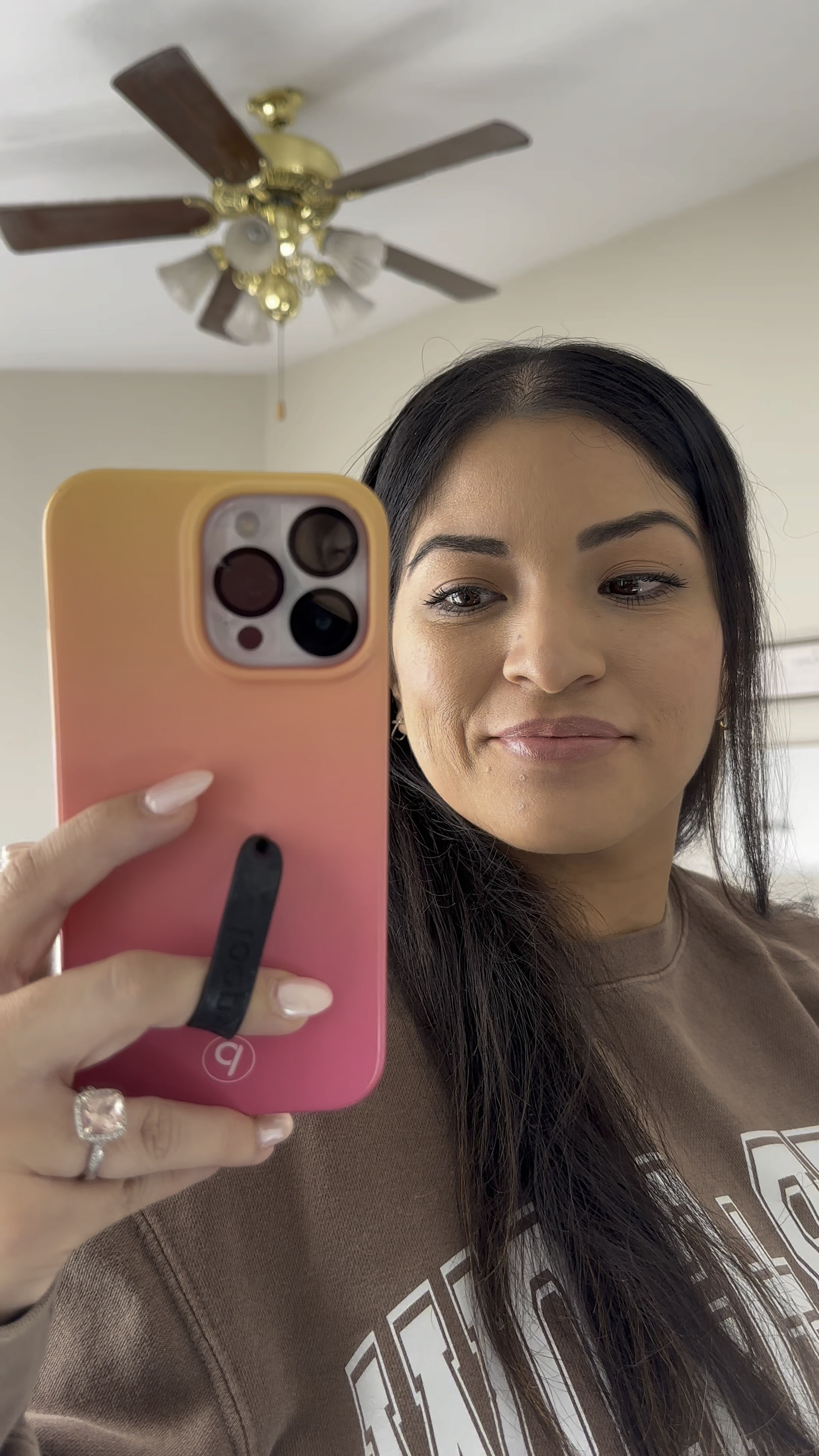 My newest lip combo I've been loving! Plus my little hack to make my lips look more plump.

#dibsbeauty #maybelline #lipliner #mauvelip #nudelip #colourpop #holidaymakeup #lipgloss 

#LTKVideo #LTKStyleTip #LTKBeauty