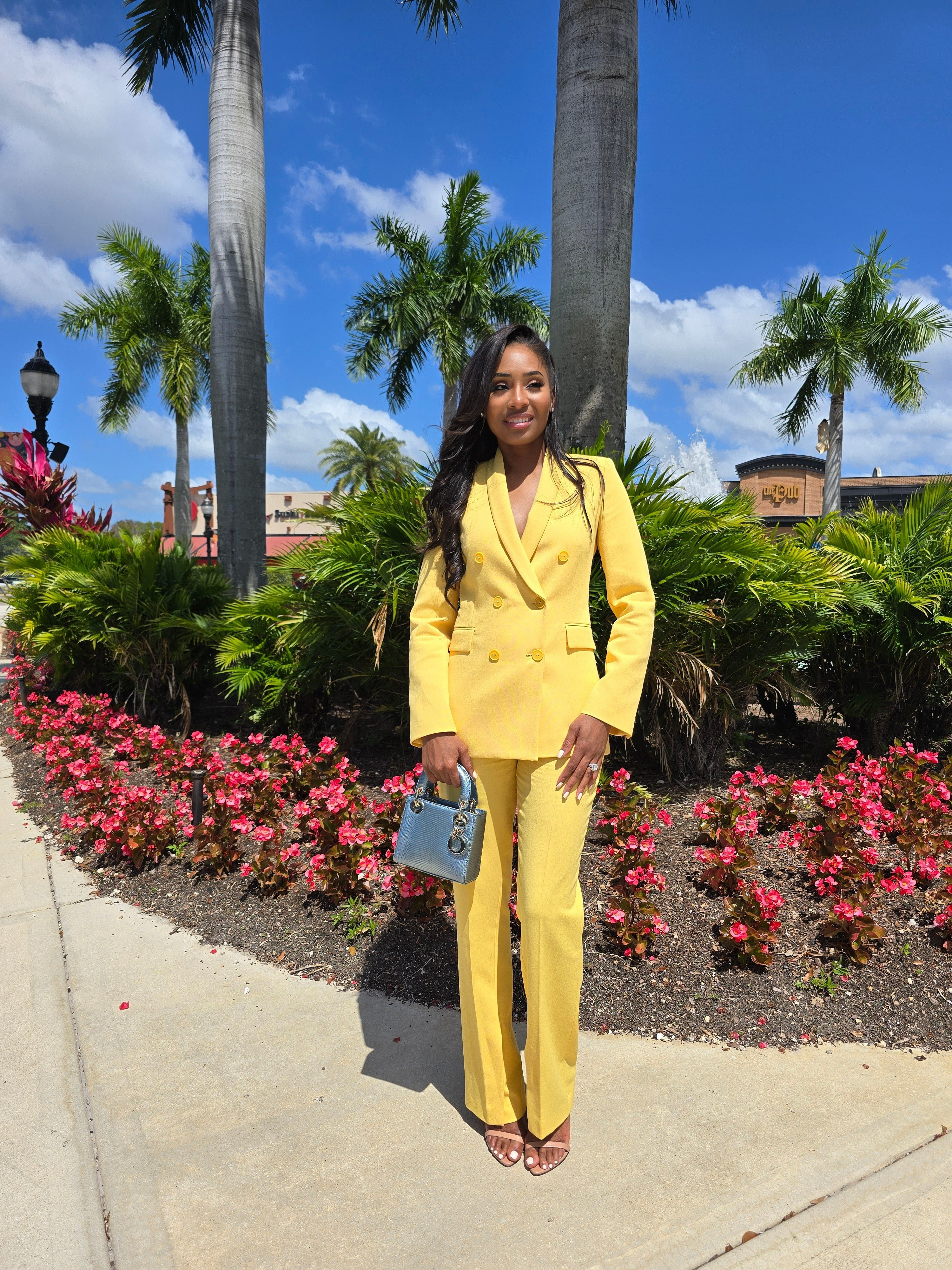Butter yellow outfits for spring! Here's the look I wore to church for Easter. Happy Easter guys.

