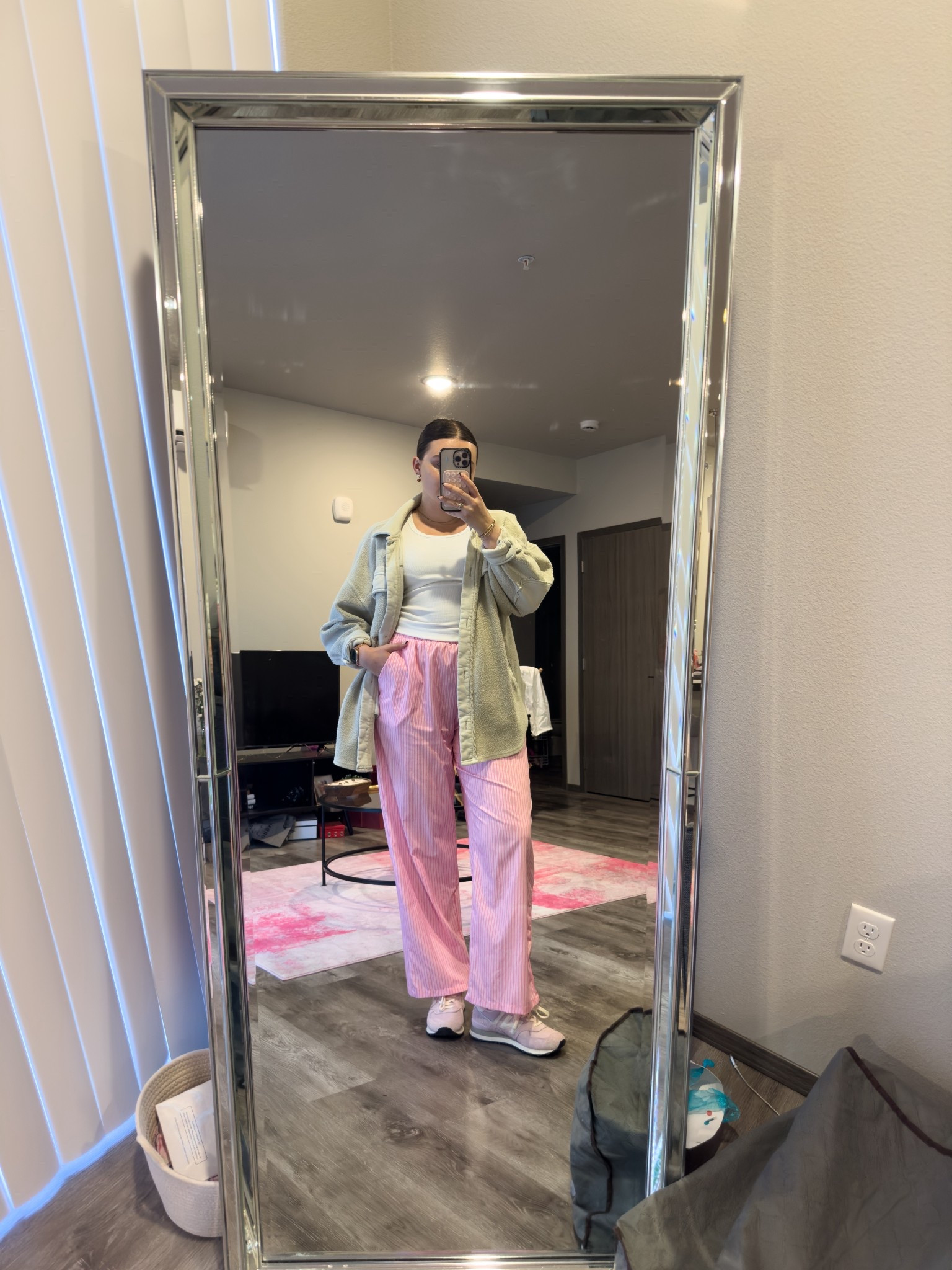 Cozy and casual fall outfit idea! I love this hint of dopamine dressing 🩷

I’m wearing a M jacket and tank, size L pants and size 9 sneakers

#LTKMidsize #LTKStyleTip #LTKFindsUnder100