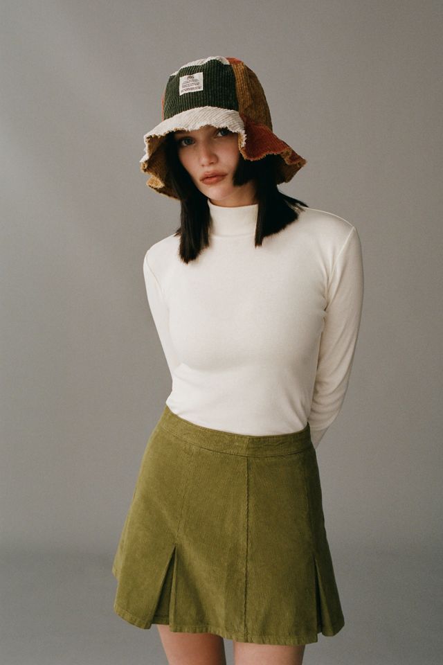 UO Pleated Corduroy Mini Skirt | Urban Outfitters (US and RoW)