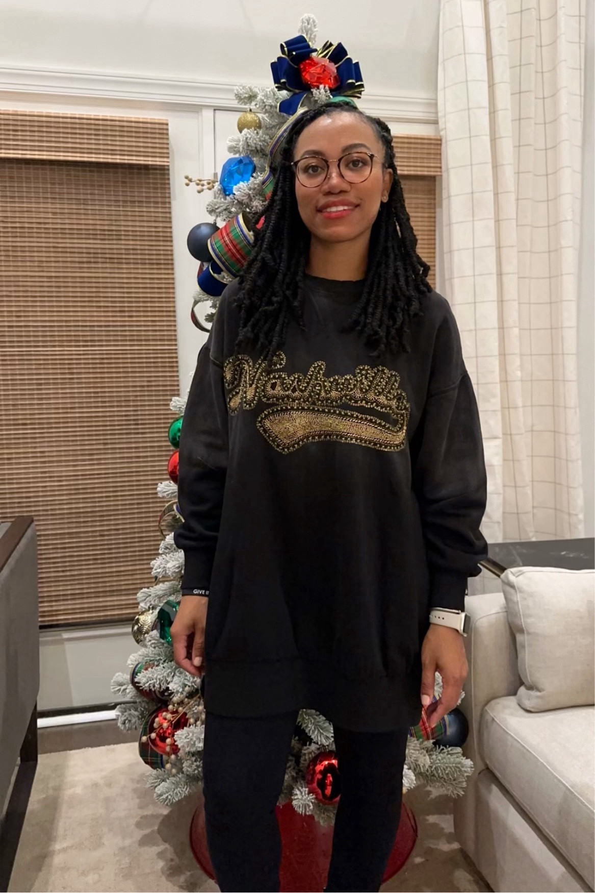 Nashville vintage!! Loving my cute sequined sweatshirt ❤️

#sweatshirt #vintageclothing #sweater #hoodie 

#LTKGiftGuide #LTKstyletip #LTKsalealert