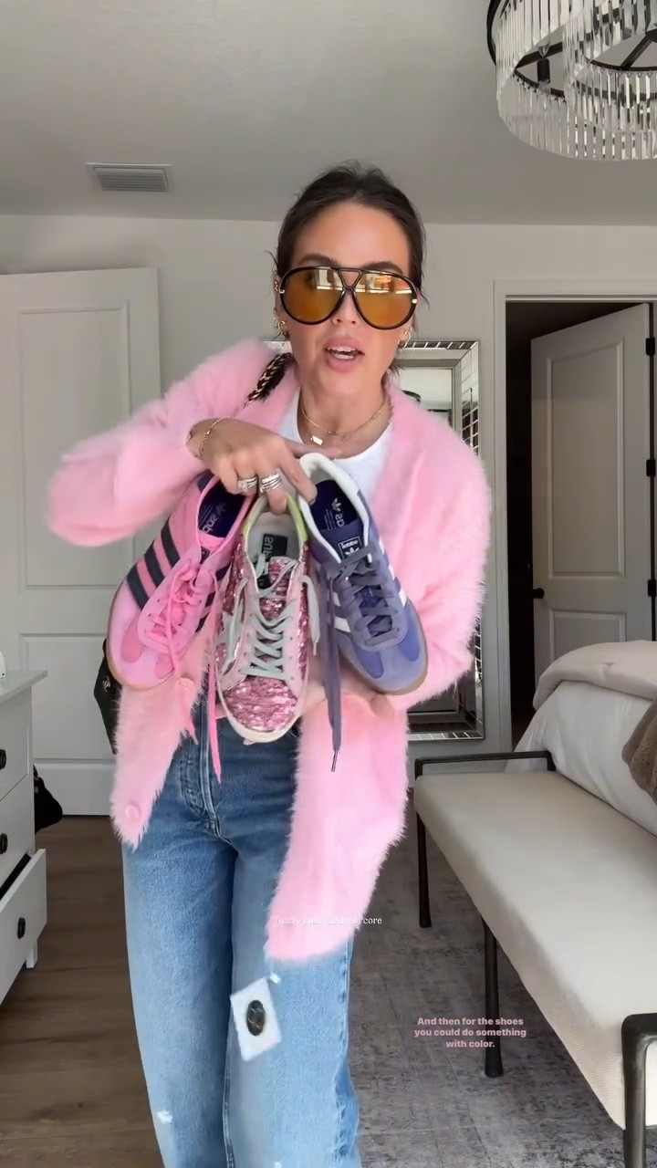 Trying another cardigan from Amazon. Why is this like a fun game

Wearing a size small cardigan and 24 jean (they run big I’m NOT a 24 lol) 

#LTKStyleTip #LTKFindsUnder50 #LTKBeauty