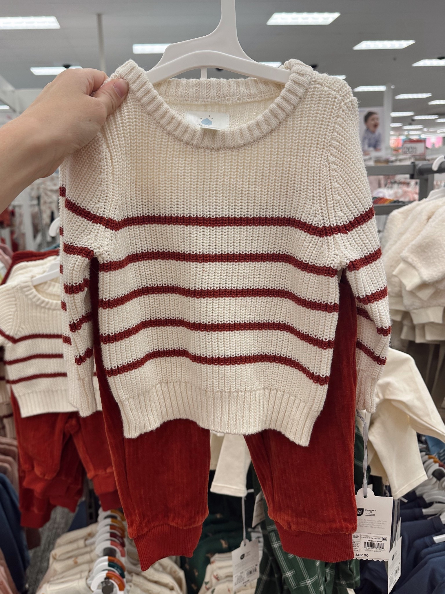 Another super cute knit sweater set for the holidays! 

#LTKBump #LTKBaby #LTKHoliday