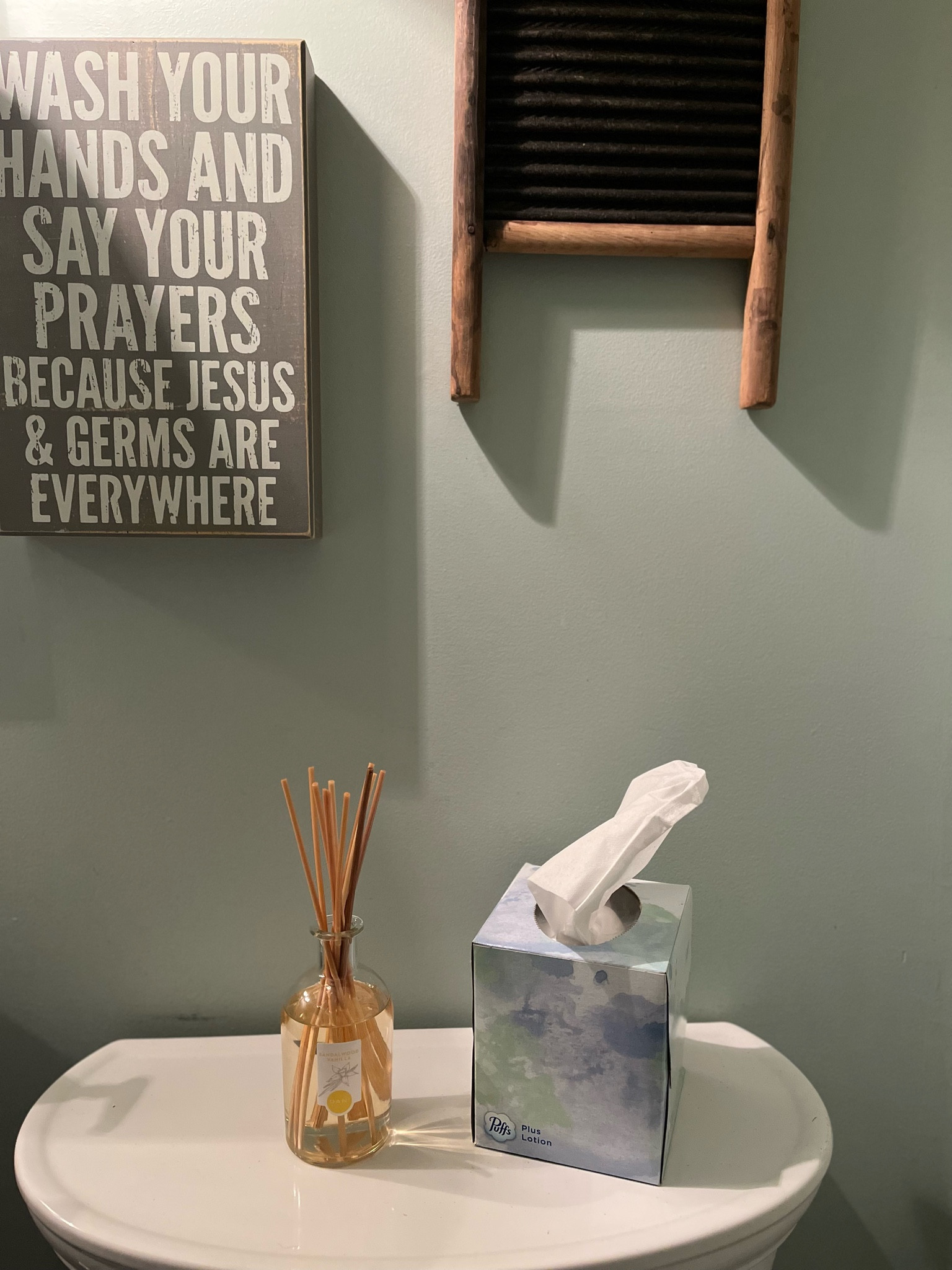 This sandalwood vanilla scent from @dani_naturals is perfect for a bathroom. Light on the fragrance. Light on the chemicals. And makes the room smell so good in a natural way!

Check it out in my LTK shop or comment NATURAL for a link to this diffuser sent to your DM’s! ✨

#fragrance #nontoxic #toxicfreelifestyle #toxinfree #daninaturals #cleanliving #cleanskincare #cleanhome #homedecor #homefragrance 

#LTKGiftGuide #LTKHome #LTKFamily